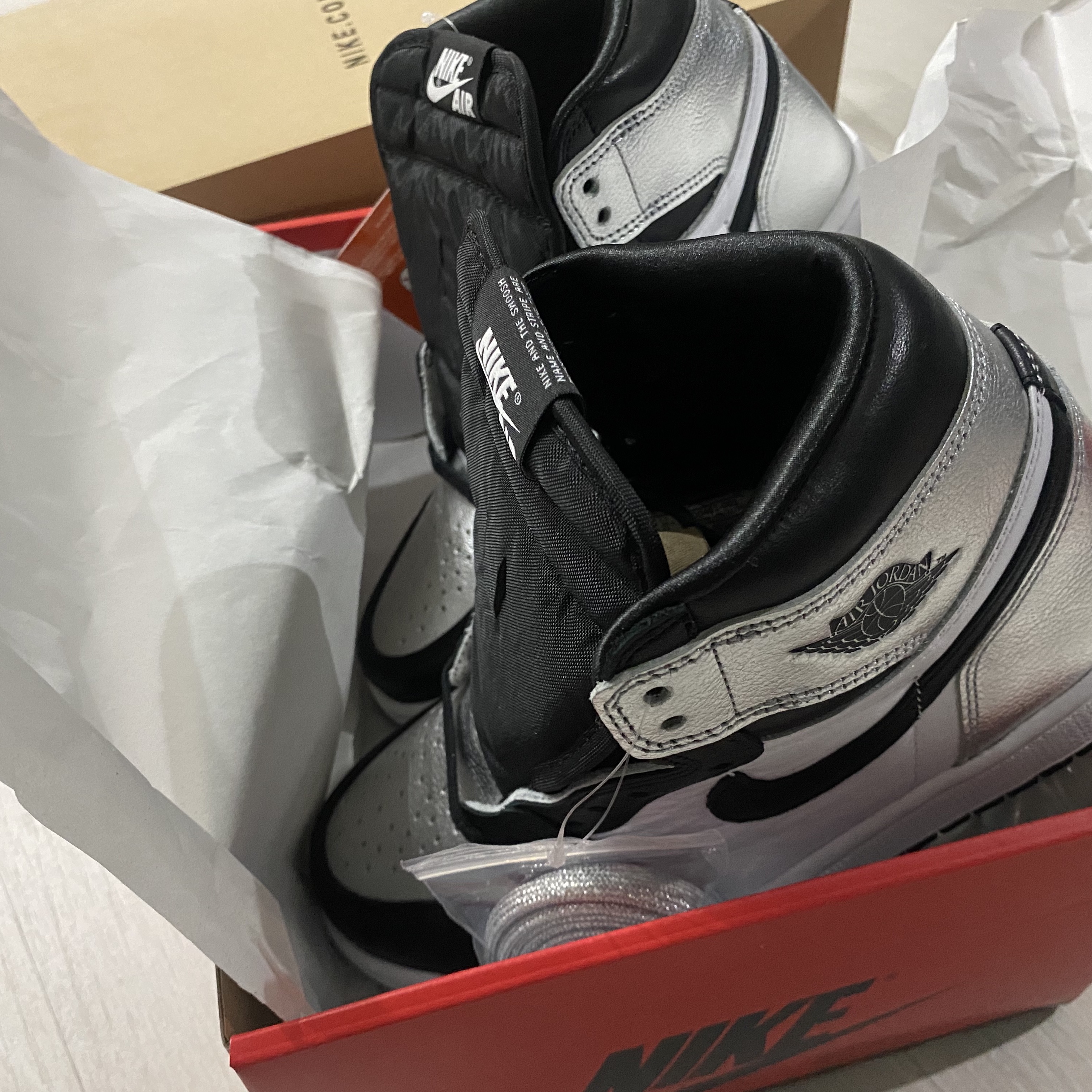 (W) Jordan 1 Retro High OG Silver Toe 착용 스타일 - 2