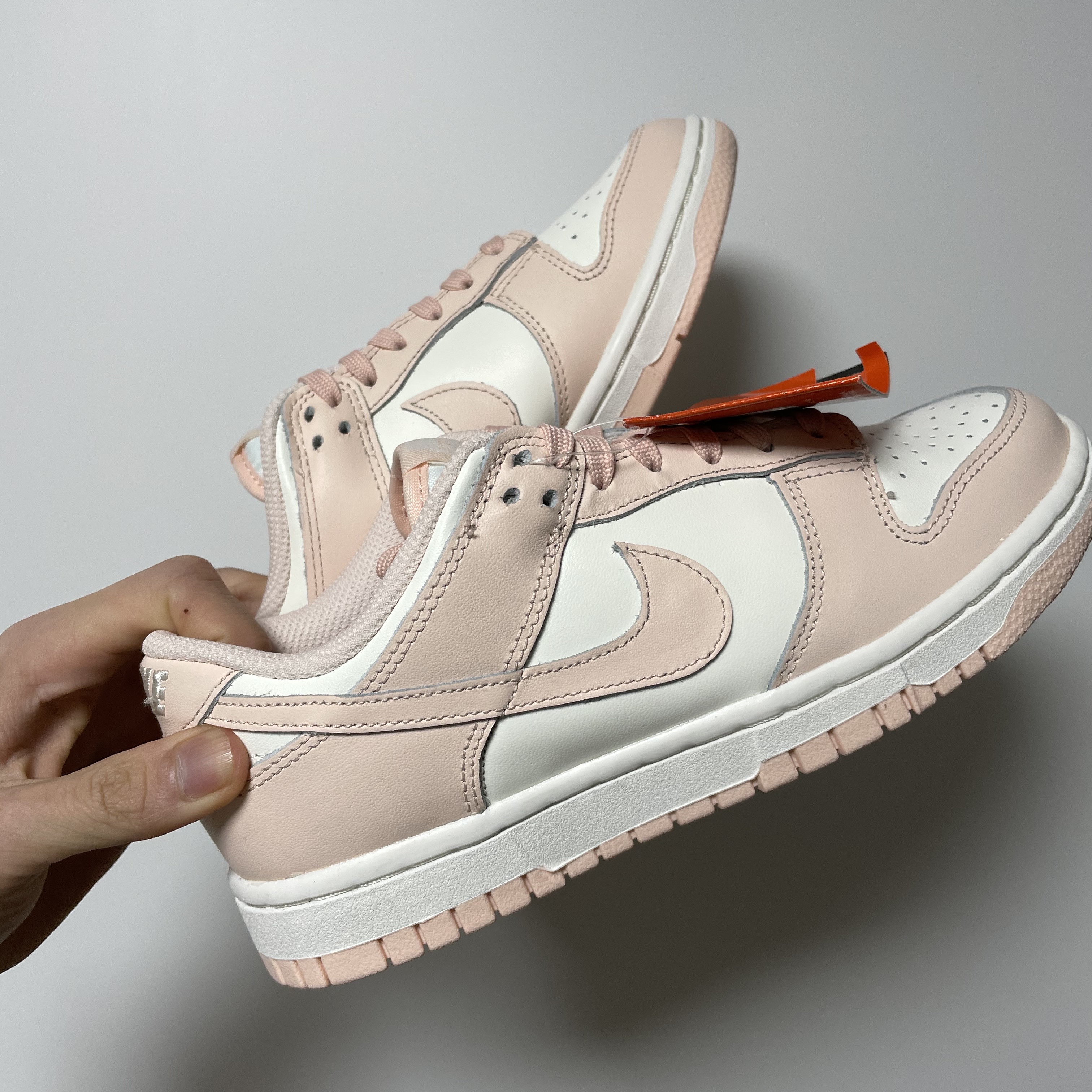 (W) Nike Dunk Low Orange Pearl 착용 스타일