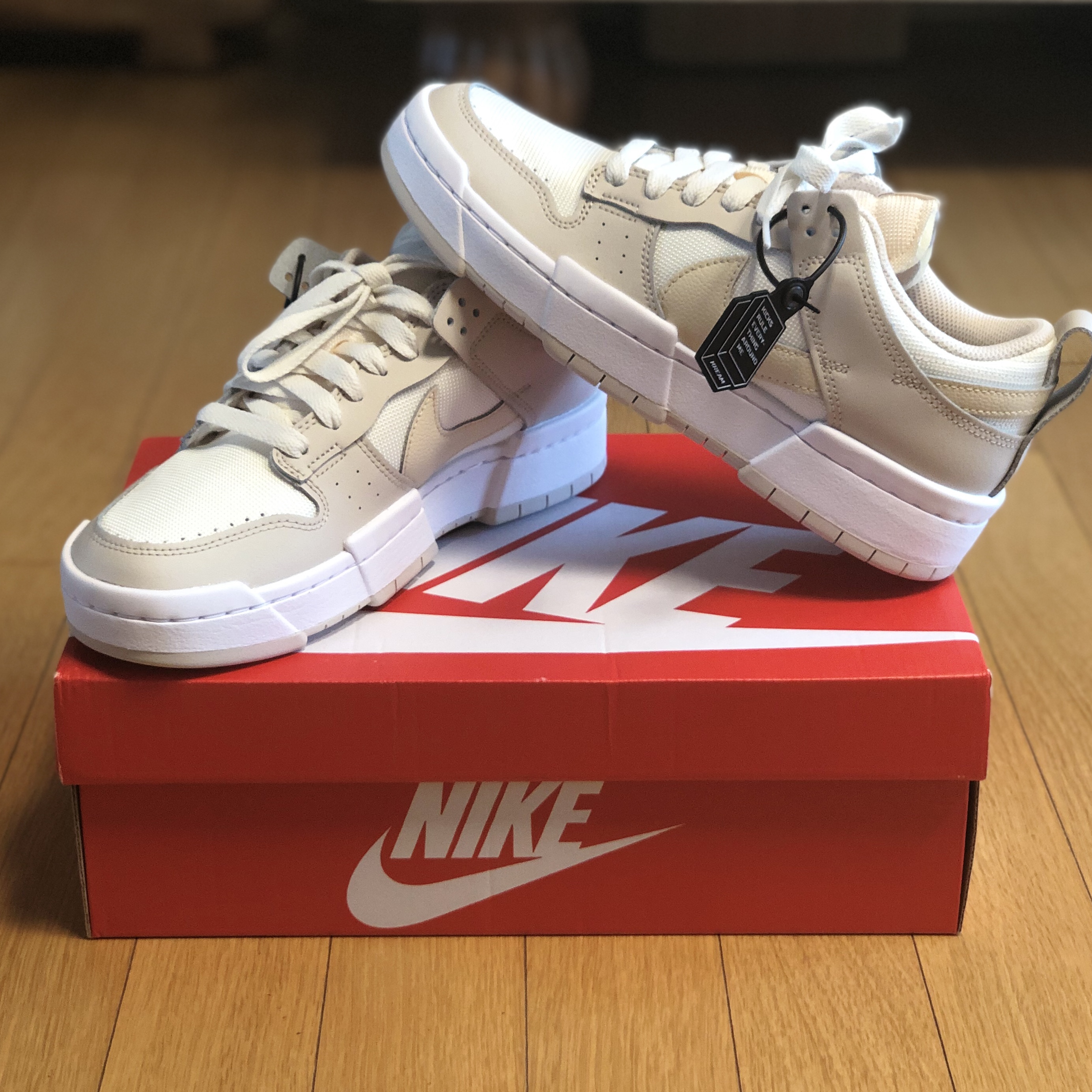 (W) Nike Dunk Low Disrupt Desert Sand 착용 스타일 - 1