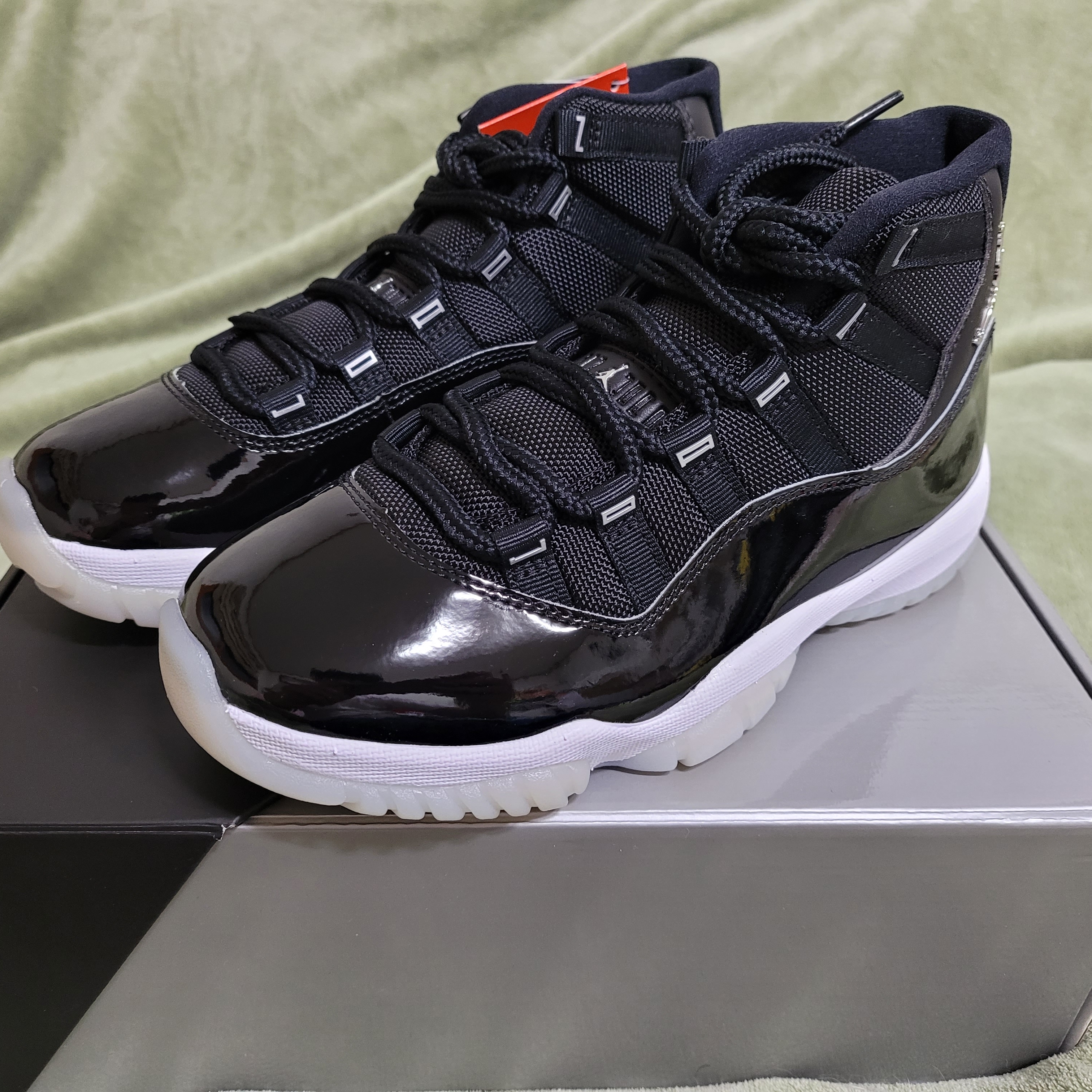 Jordan 11 Retro Jubilee 착용 스타일 - 1