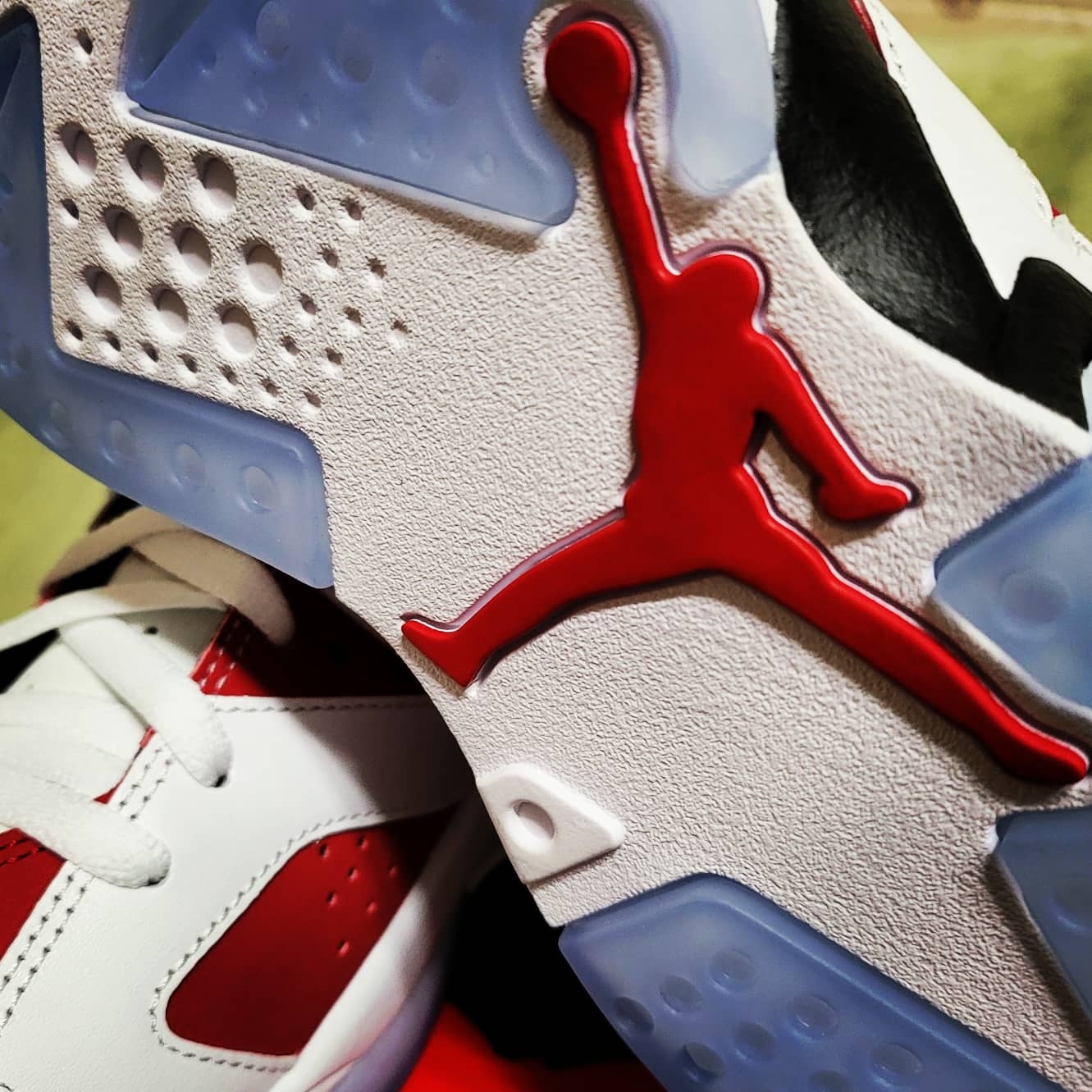 Jordan 6 Retro Carmine 2021 착용 스타일 - 5