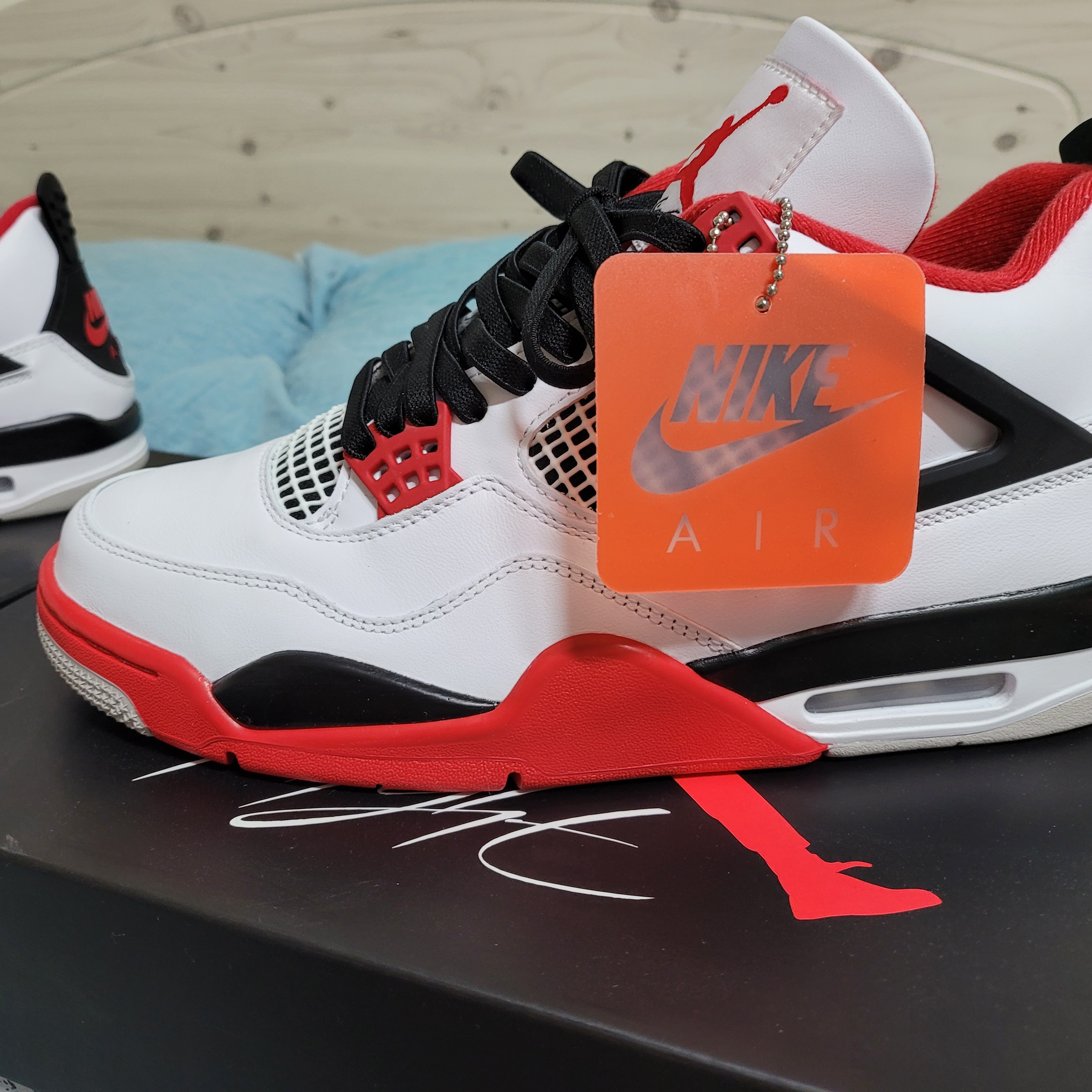 Jordan 4 Retro OG Fire Red 2020, (GS) Jordan 4 Retro OG Fire Red 2020 착용 스타일 - 3