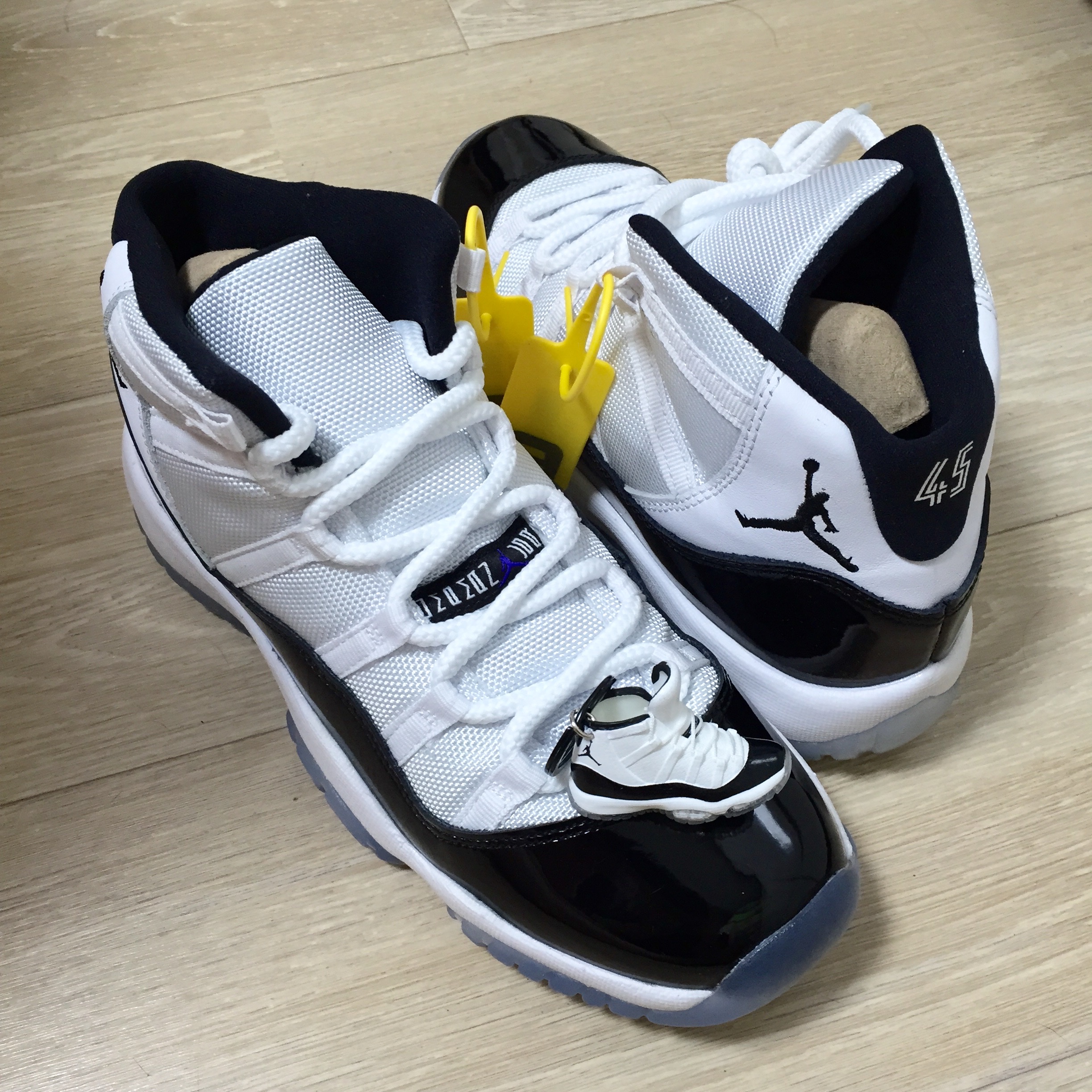 Jordan 11 Retro Concord 2018 착용 스타일 - 1