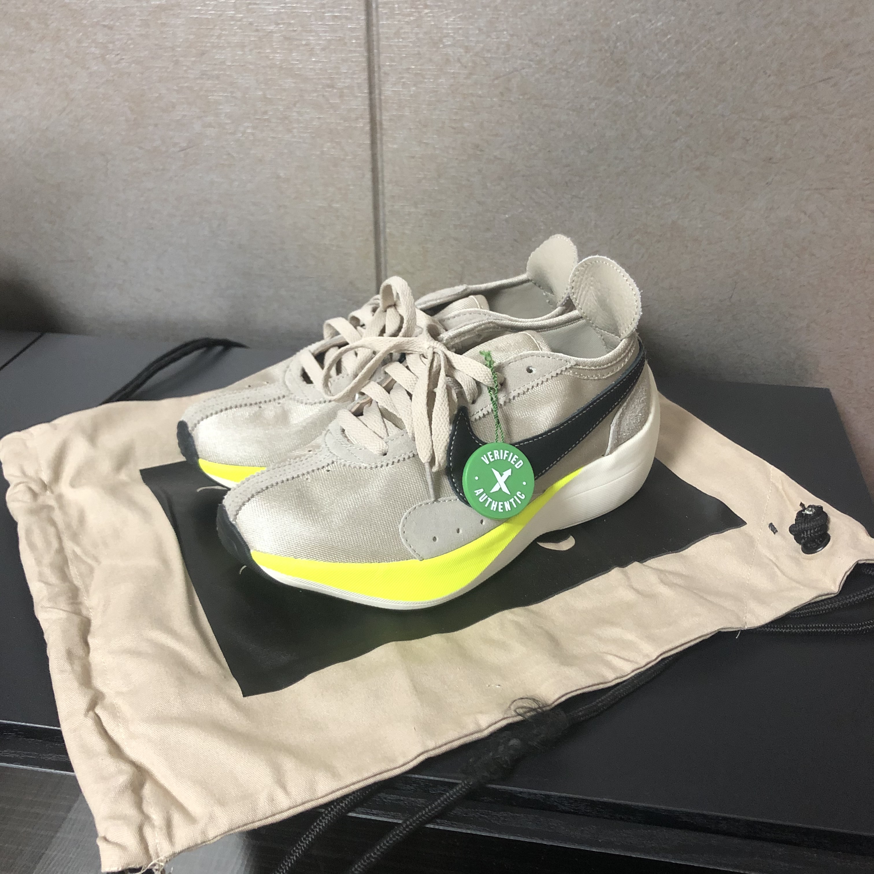 Nike Moon Racer String 착용 스타일