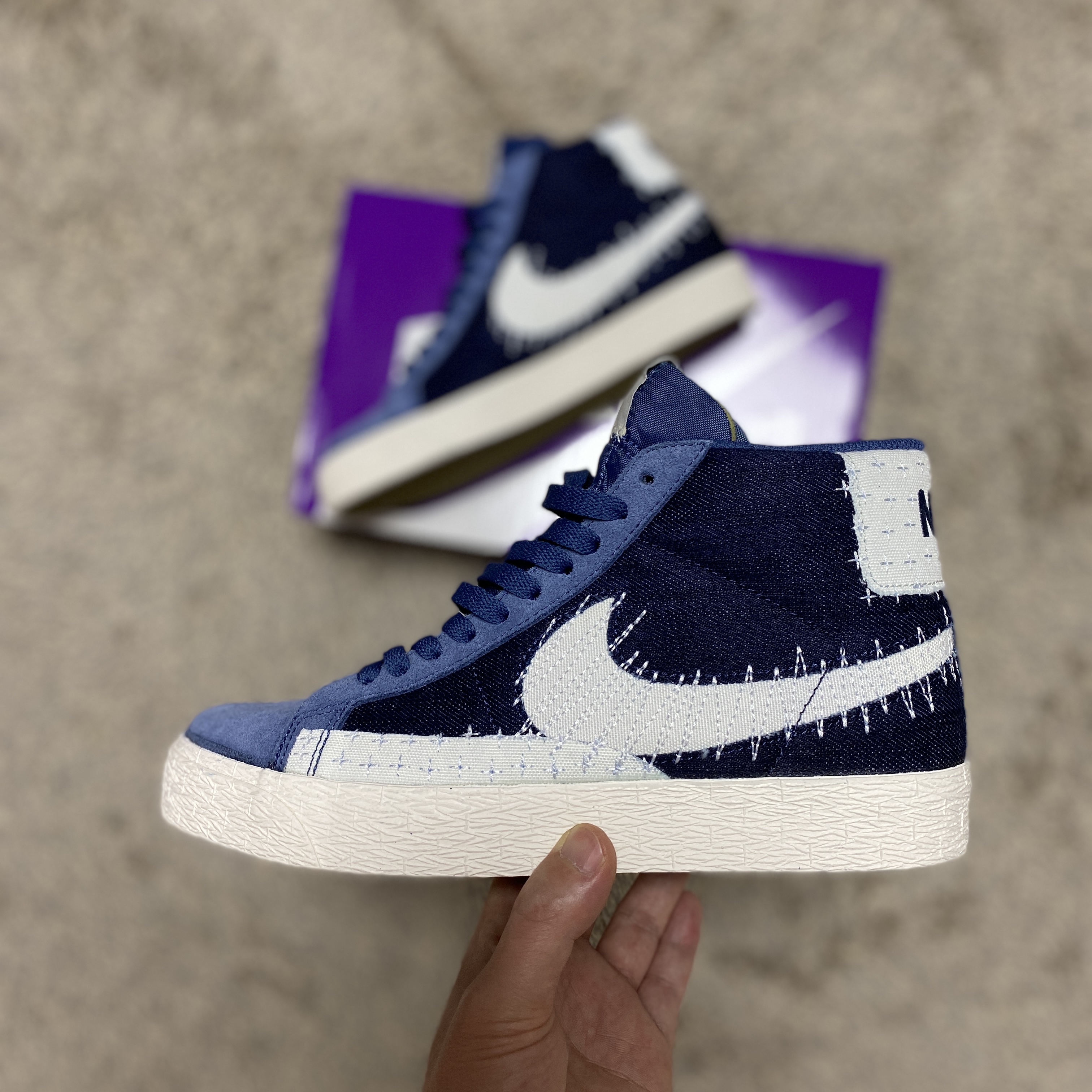 Nike SB Zoom Blazer Mid Mystic Navy 착용 스타일 - 2