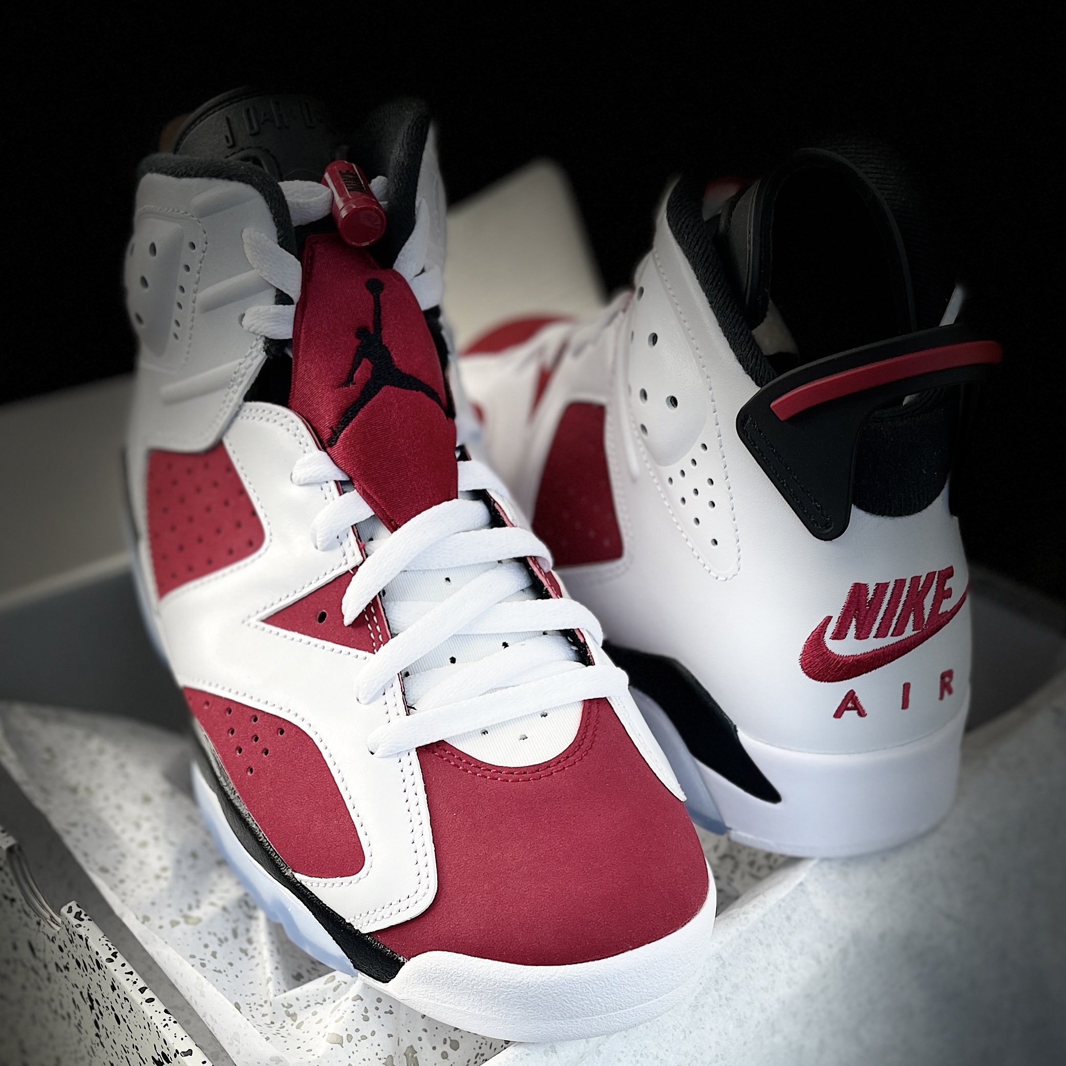 Jordan 6 Retro Carmine 2021 착용 스타일 - 3