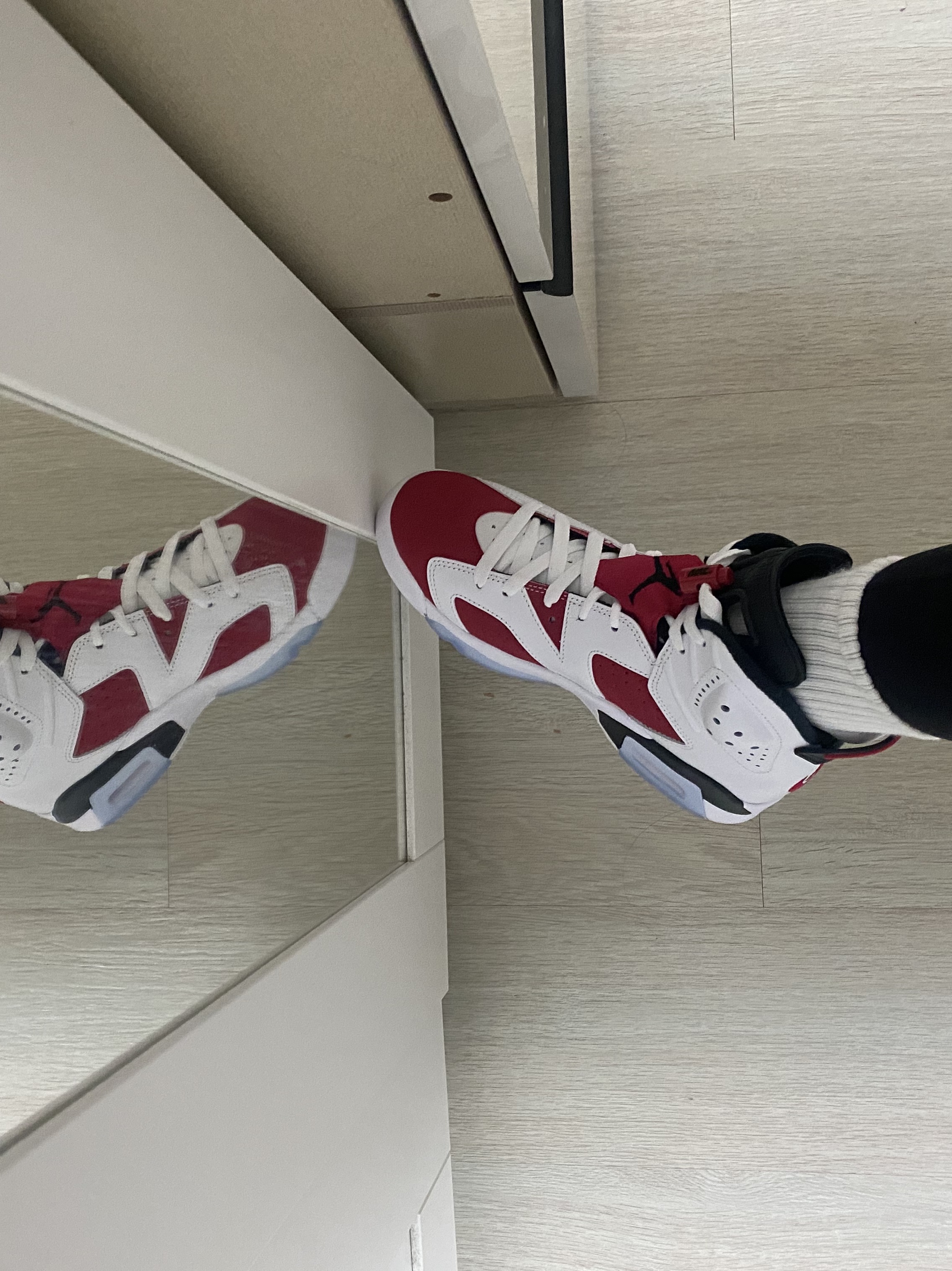 Jordan 6 Retro Carmine 2021, (TD) Jordan 6 Retro Carmine 2021 착용 스타일 - 3
