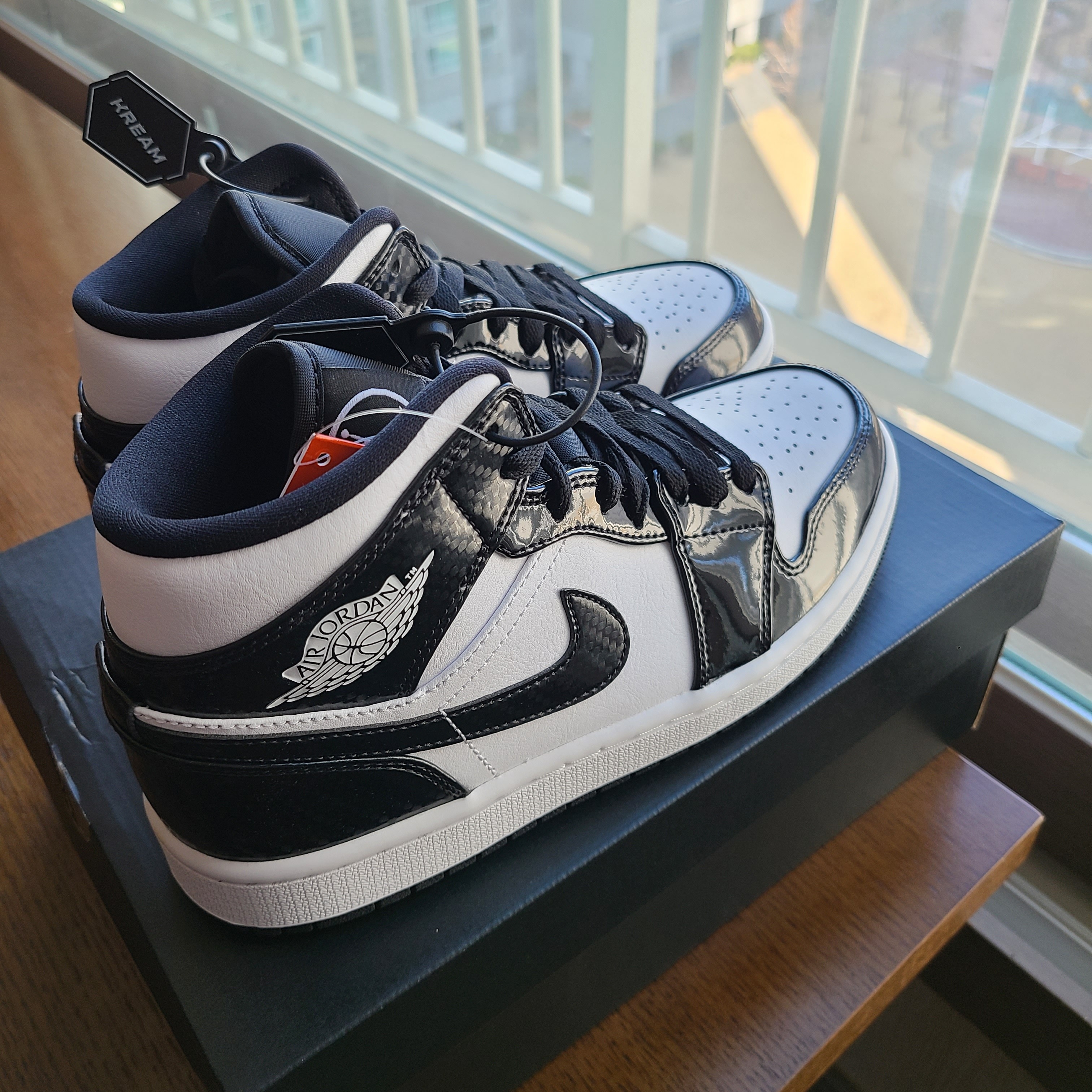 Jordan 1 Mid SE ASW Black 착용 스타일 - 2
