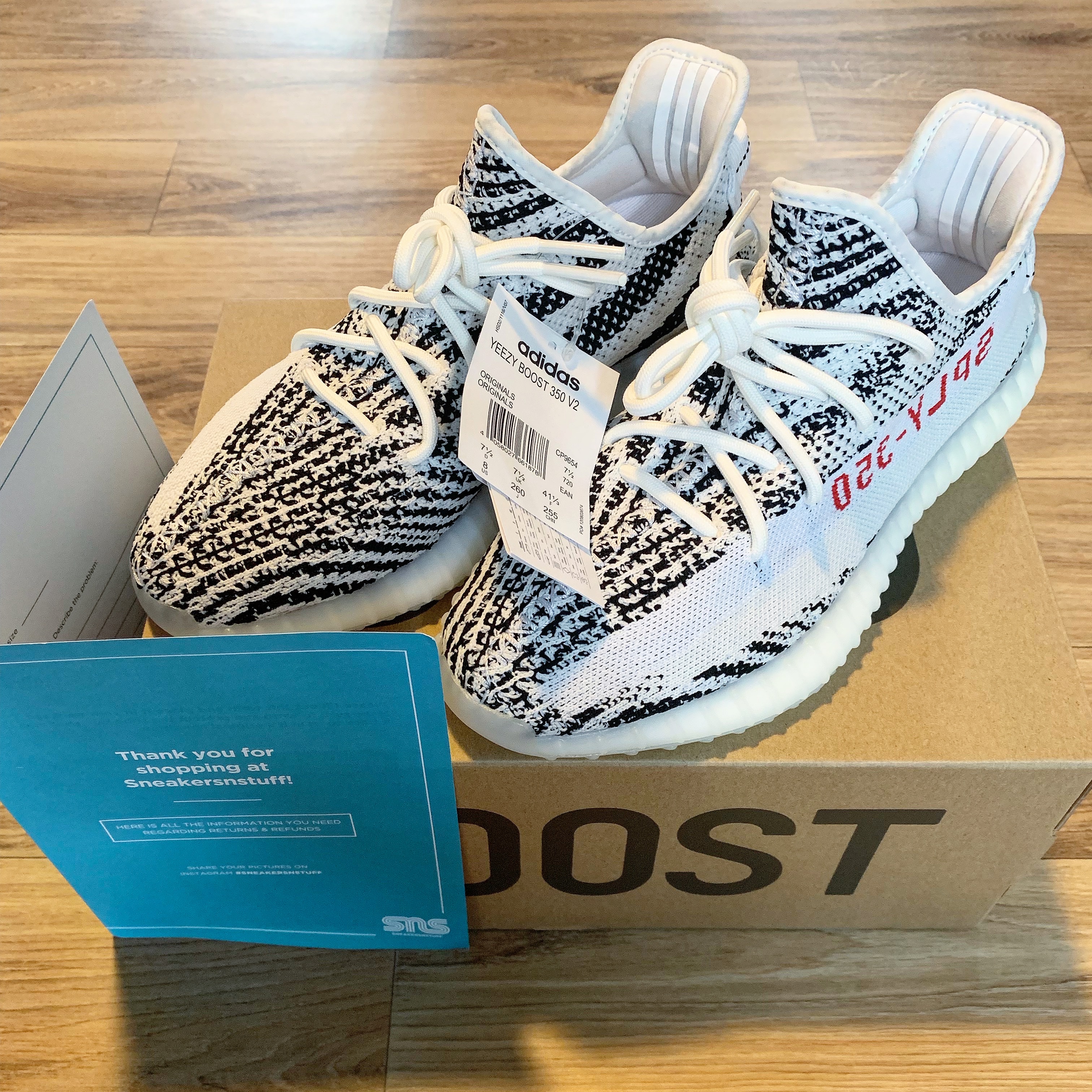 Adidas Yeezy Boost 350 V2 Zebra 2017/2019/2020 착용 스타일