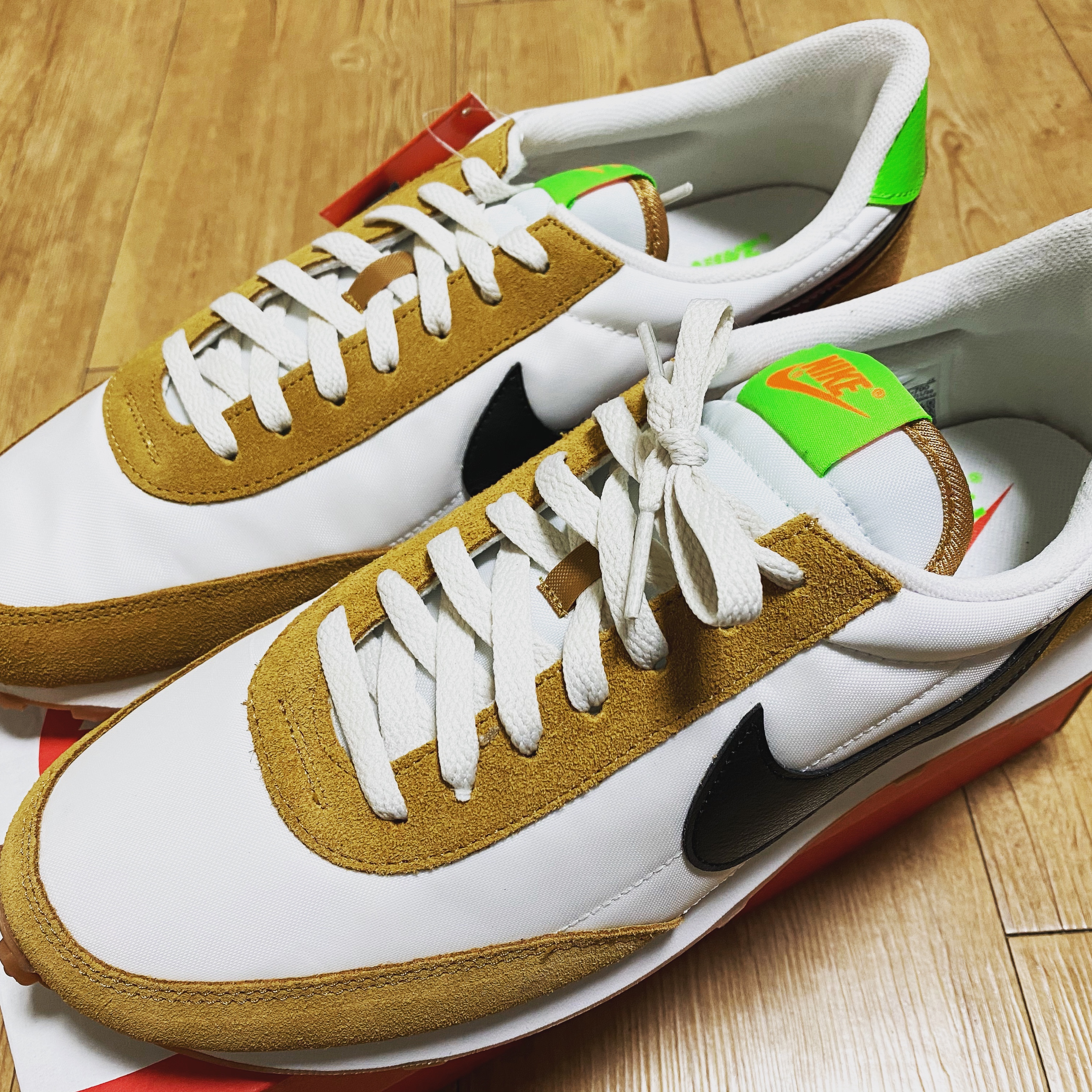 (W) Nike Daybreak Wheat 착용 스타일