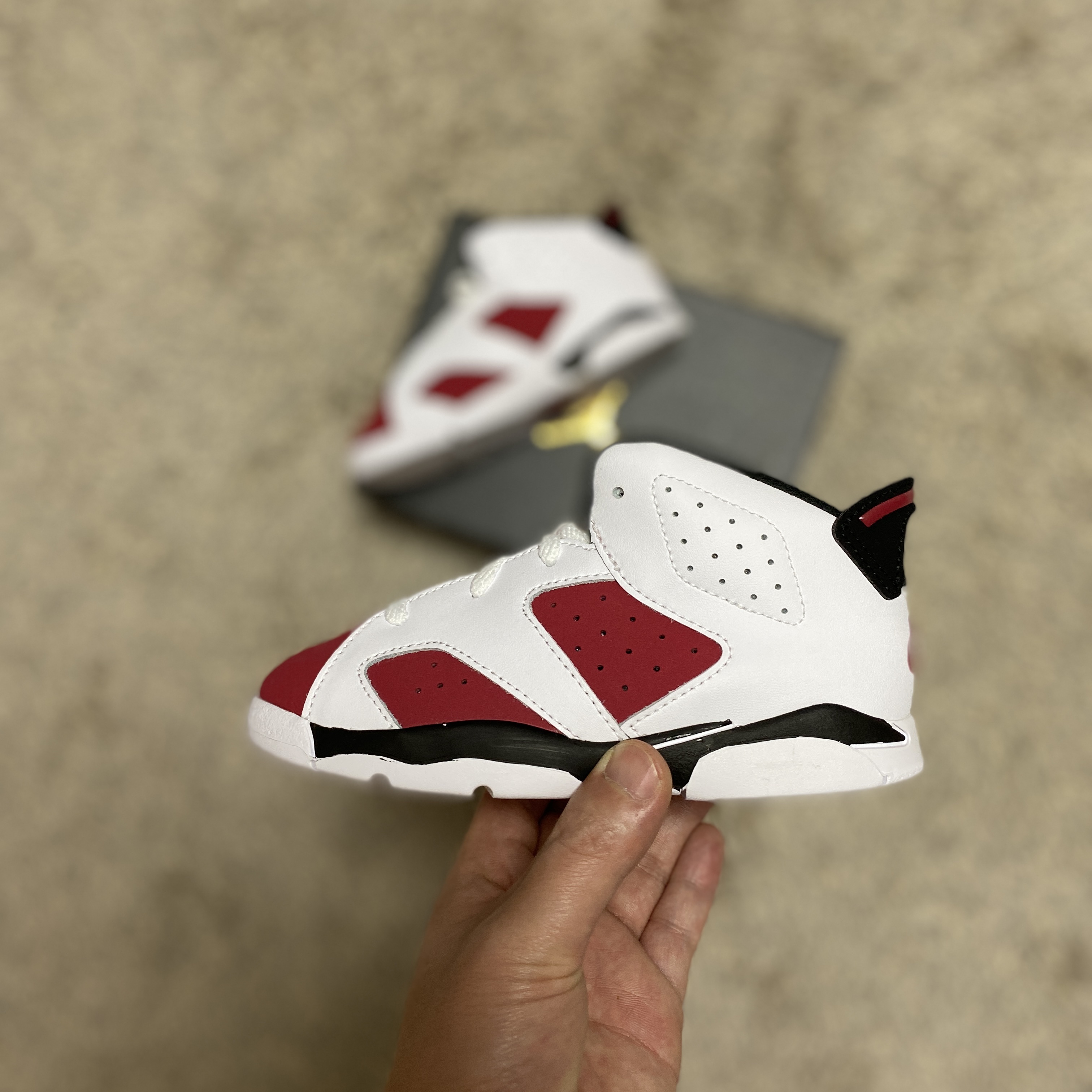 (TD) Jordan 6 Retro Carmine 2021 착용 스타일 - 1