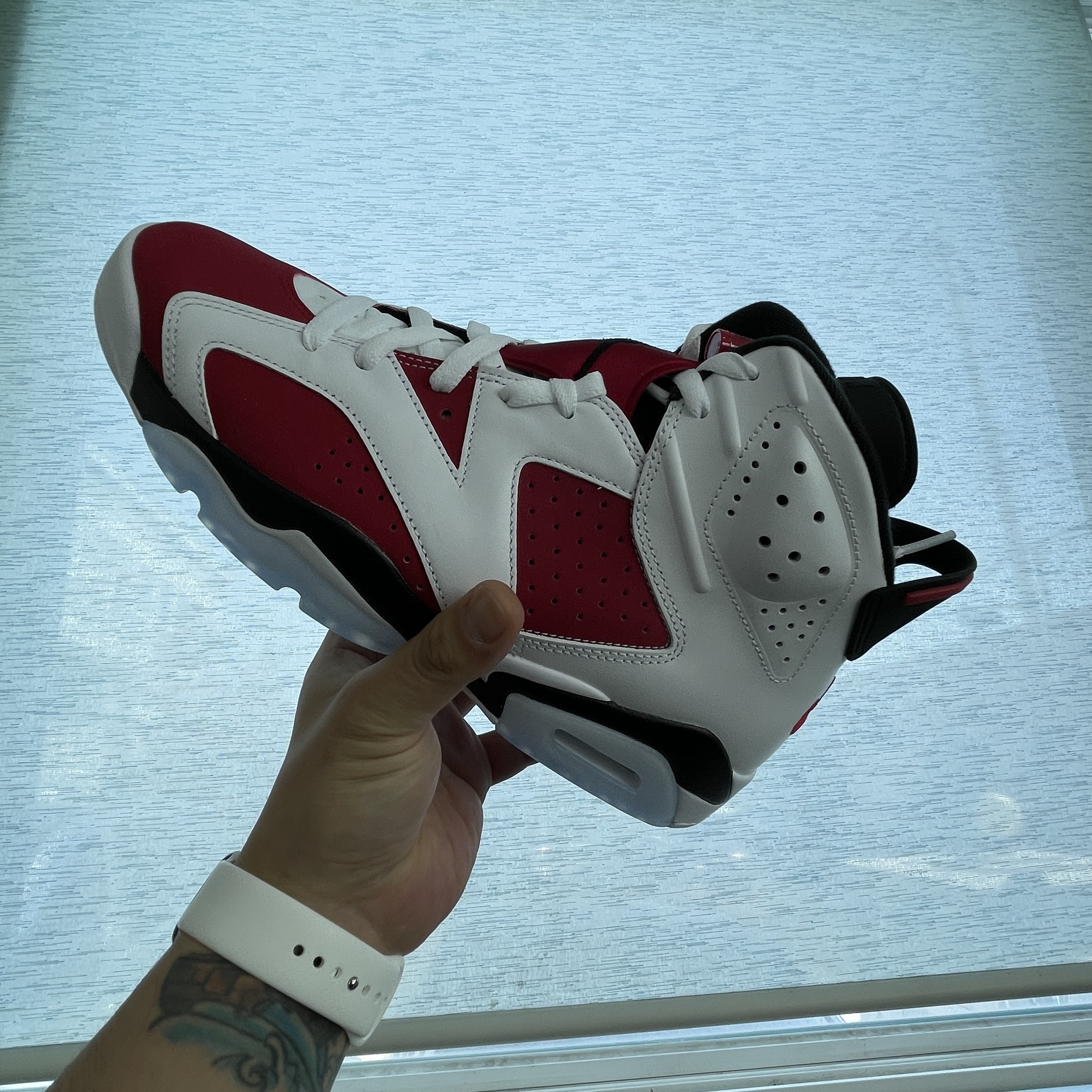 Jordan 6 Retro Carmine 2021 착용 스타일 - 4