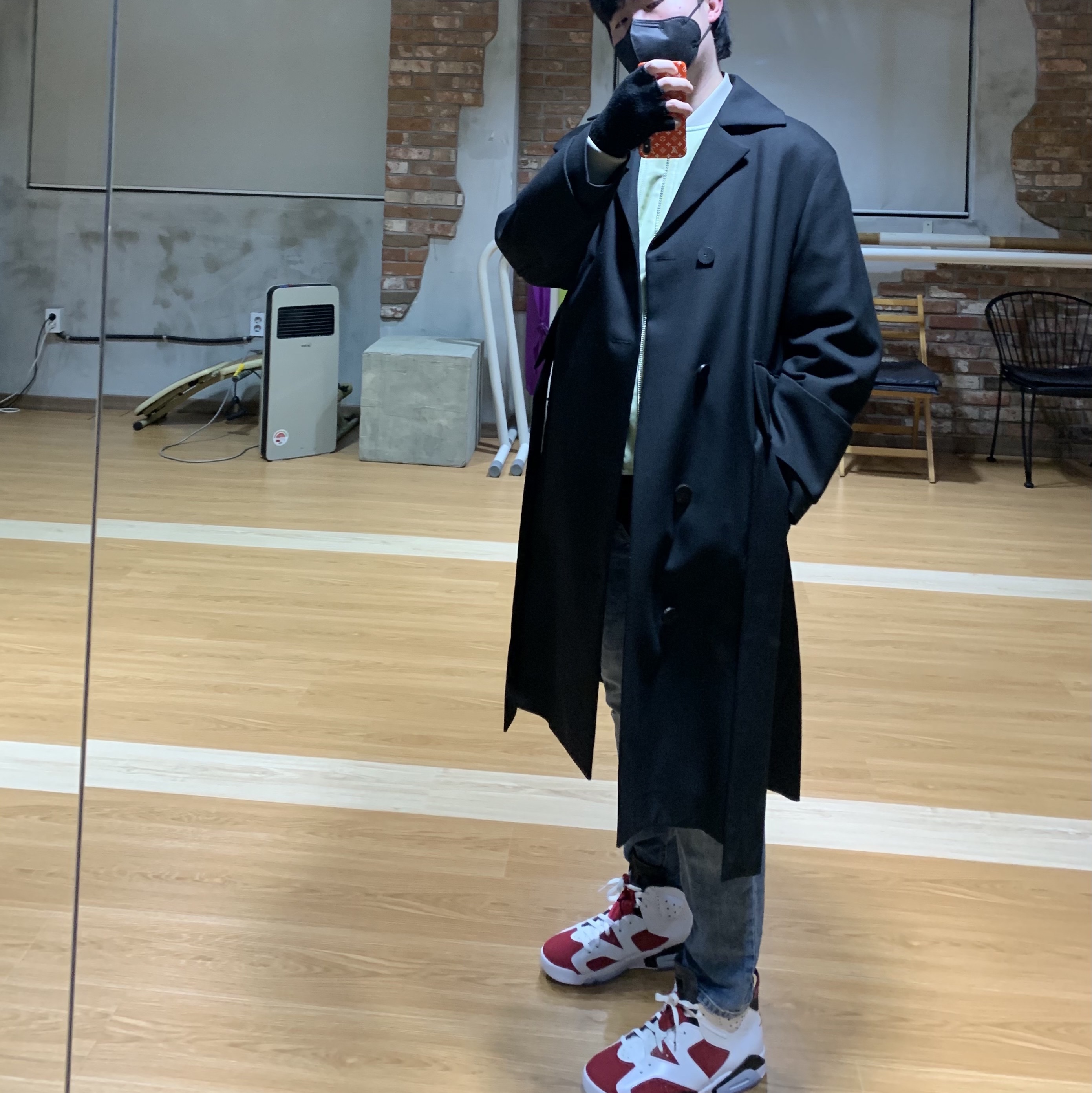 Jordan 6 Retro Carmine 2021 착용 스타일 - 1