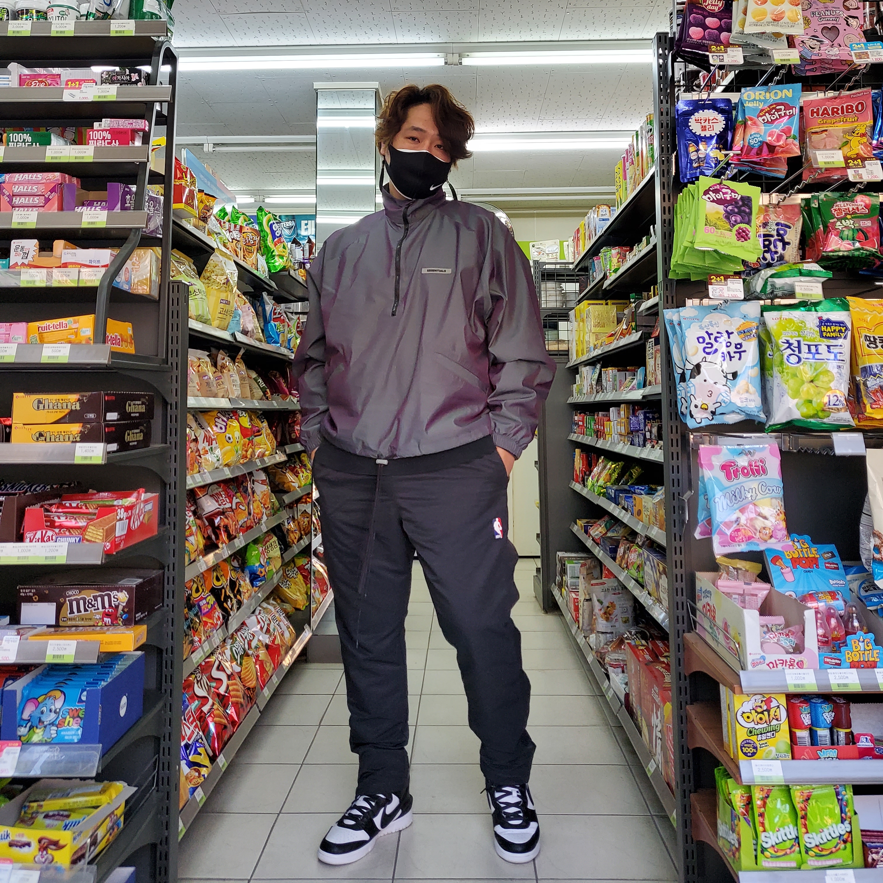 Nike x Fear of God Warm Up Pants Off Noir, Essentials Track Jacket Iridescent - 20SS 착용 스타일 - 1