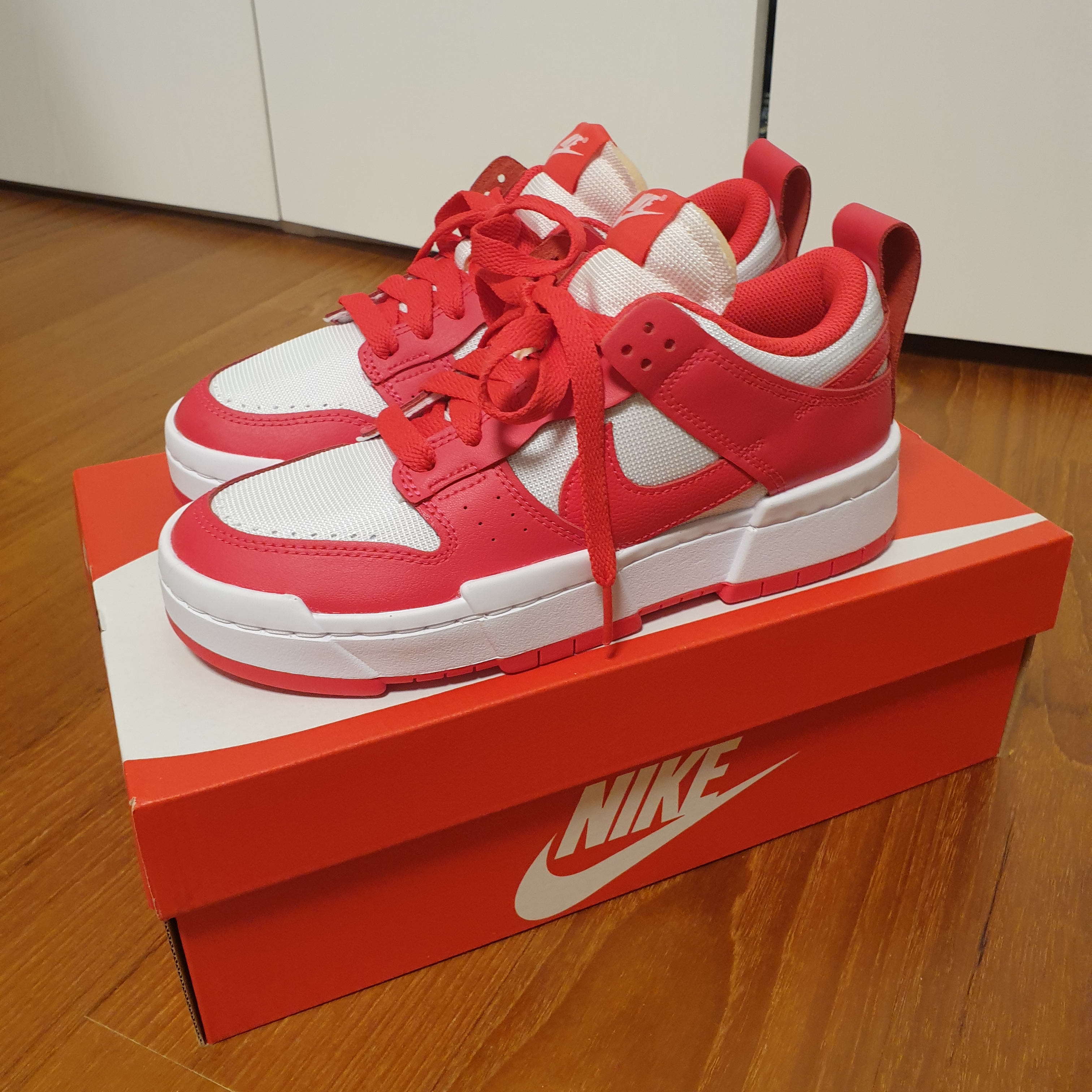 (W) Nike Dunk Low Disrupt Siren Red 착용 스타일 - 2