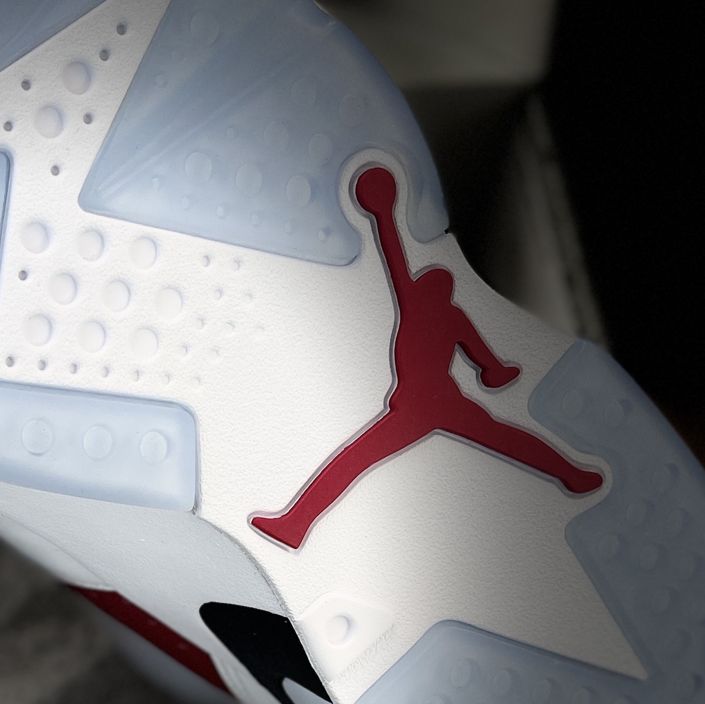 Jordan 6 Retro Carmine 2021 착용 스타일 - 5