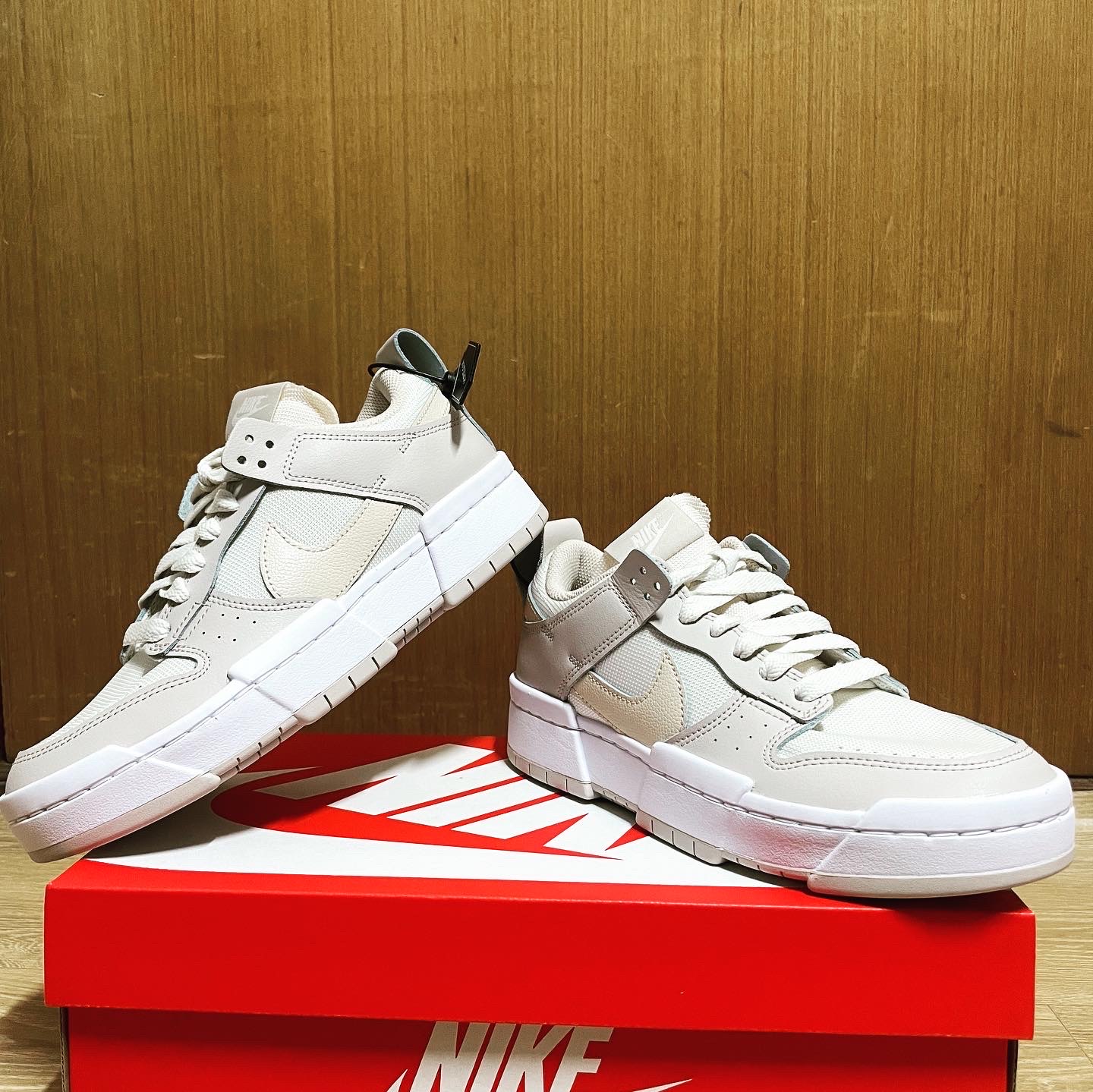 (W) Nike Dunk Low Disrupt Desert Sand 착용 스타일 - 1