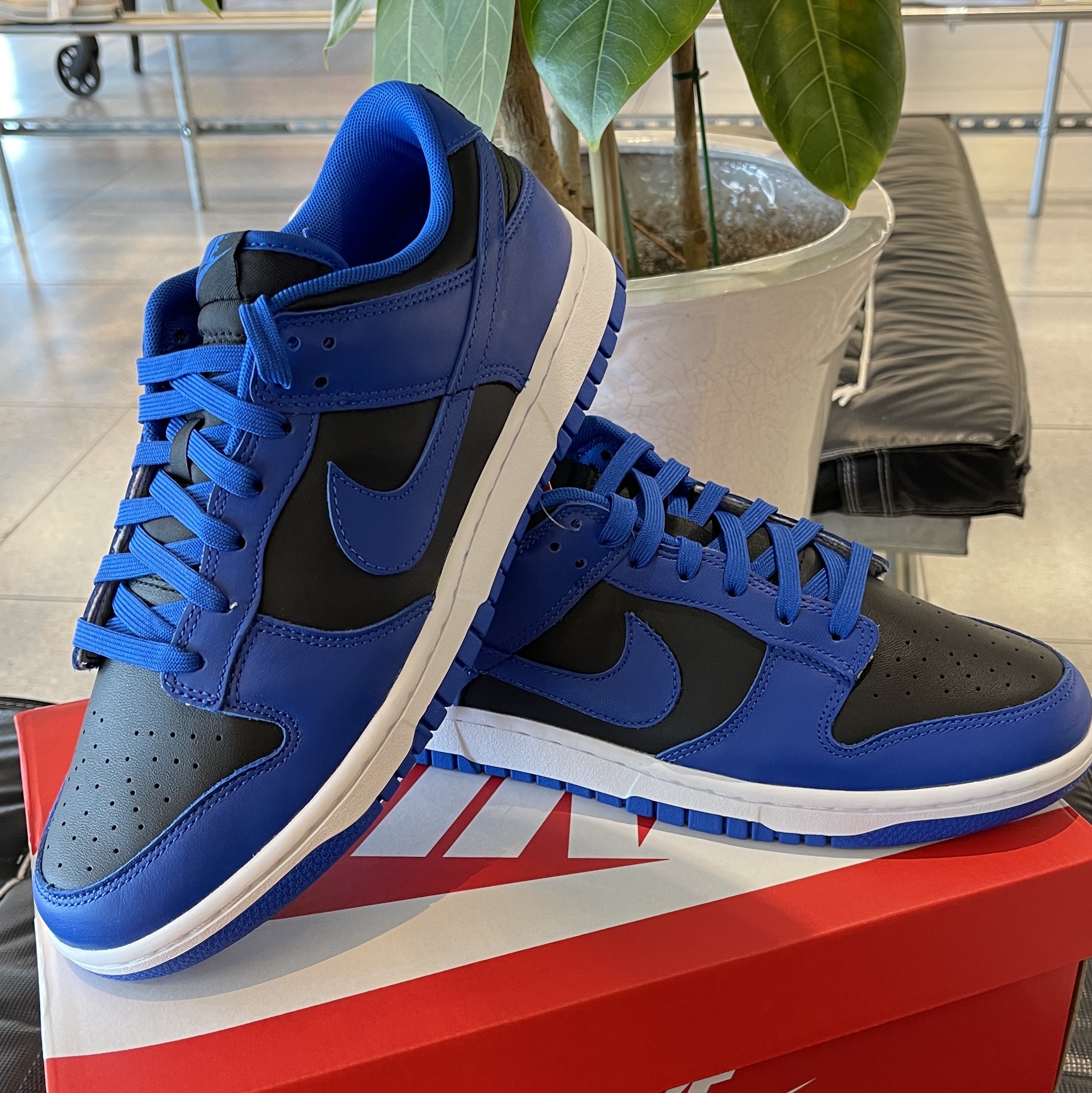 Nike Dunk Low Retro Hyper Cobalt 착용 스타일