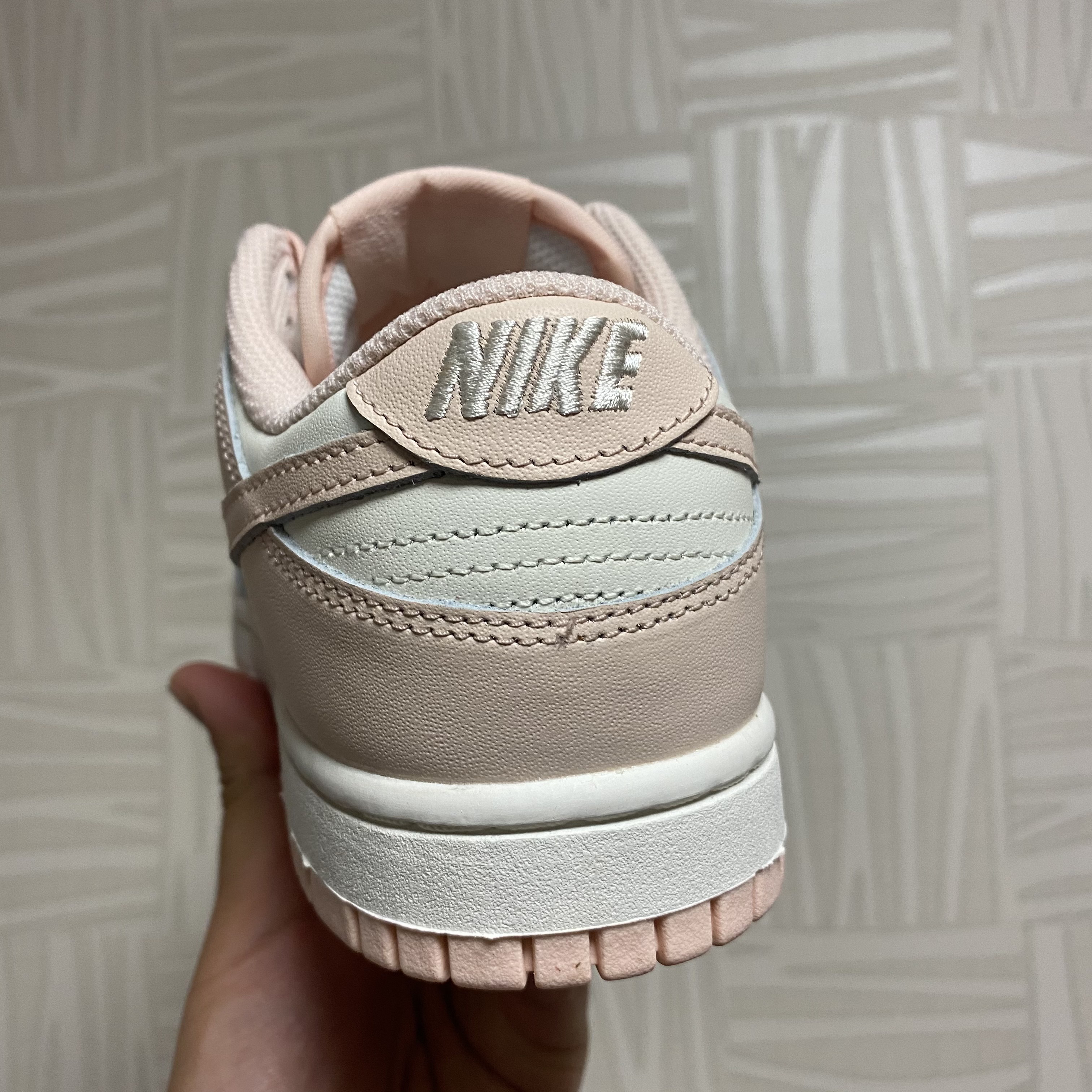(W) Nike Dunk Low Orange Pearl 착용 스타일 - 3