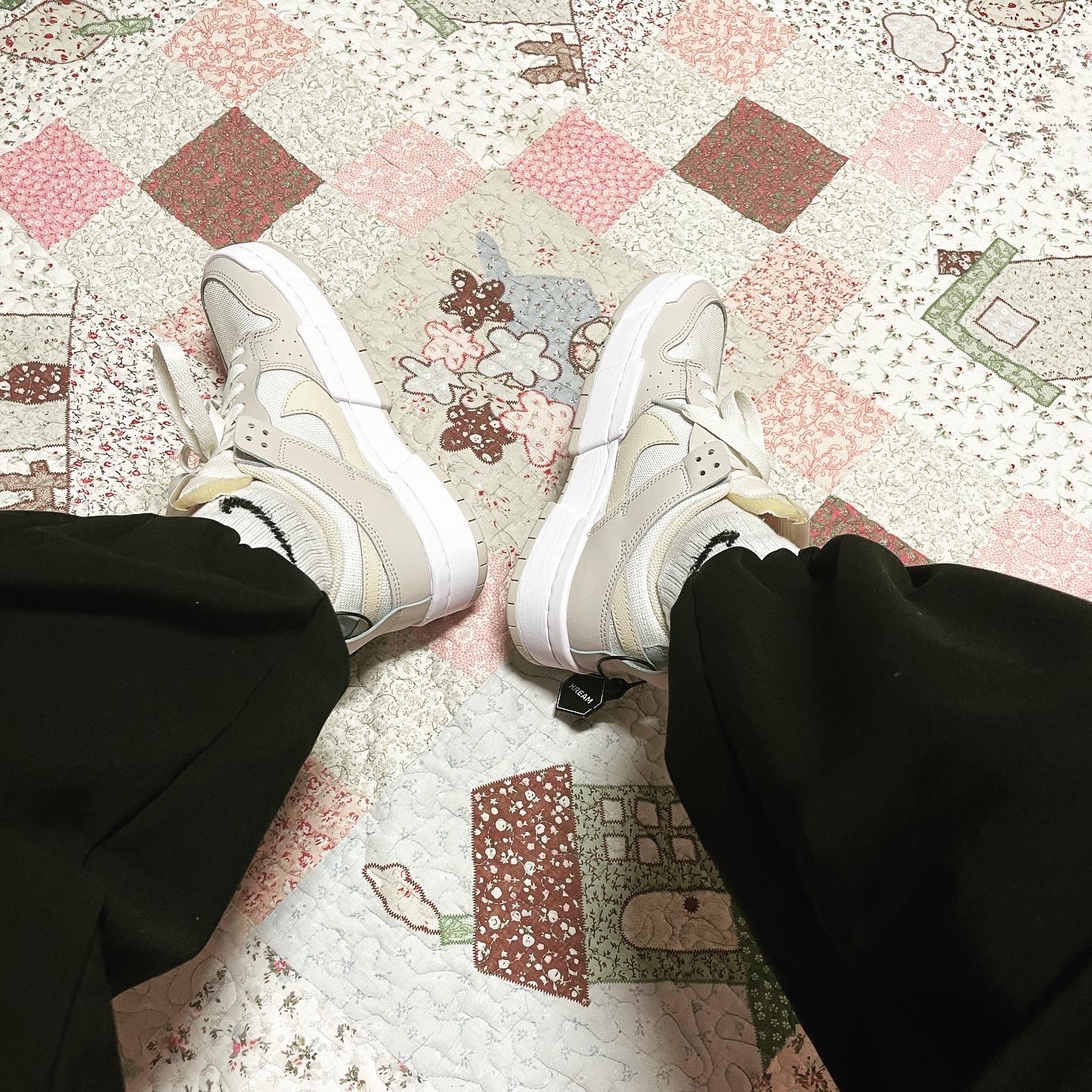 (W) Nike Dunk Low Disrupt Desert Sand 착용 스타일 - 5