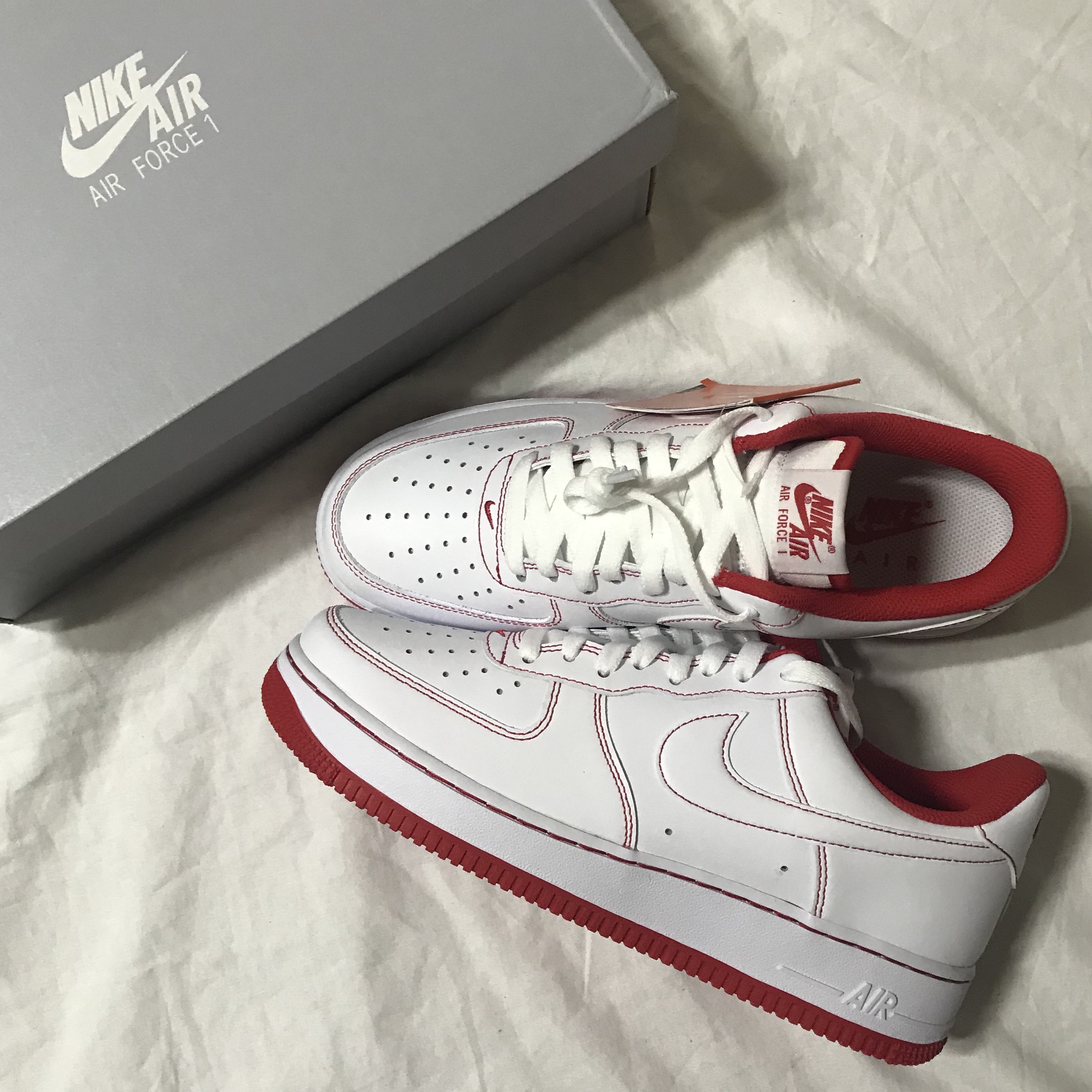 Nike Air Force 1 '07 Stitch Radiant Red 착용 스타일