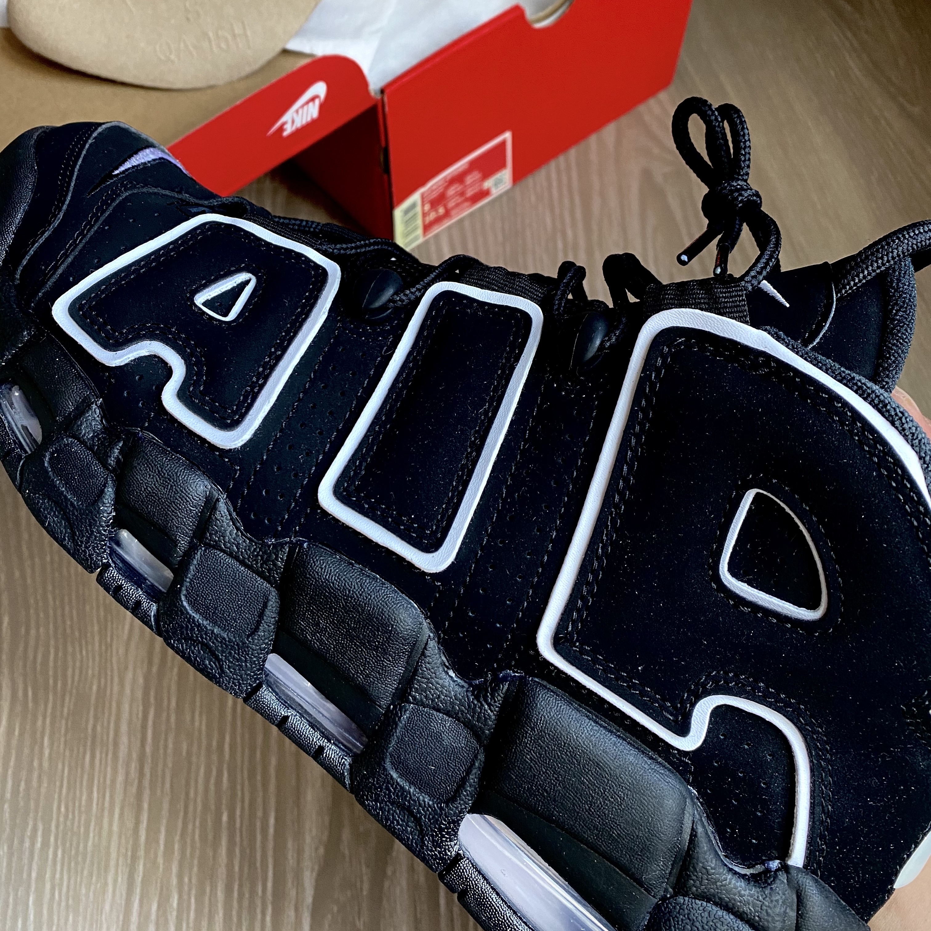 Nike Air More Uptempo Black White 2020 착용 스타일