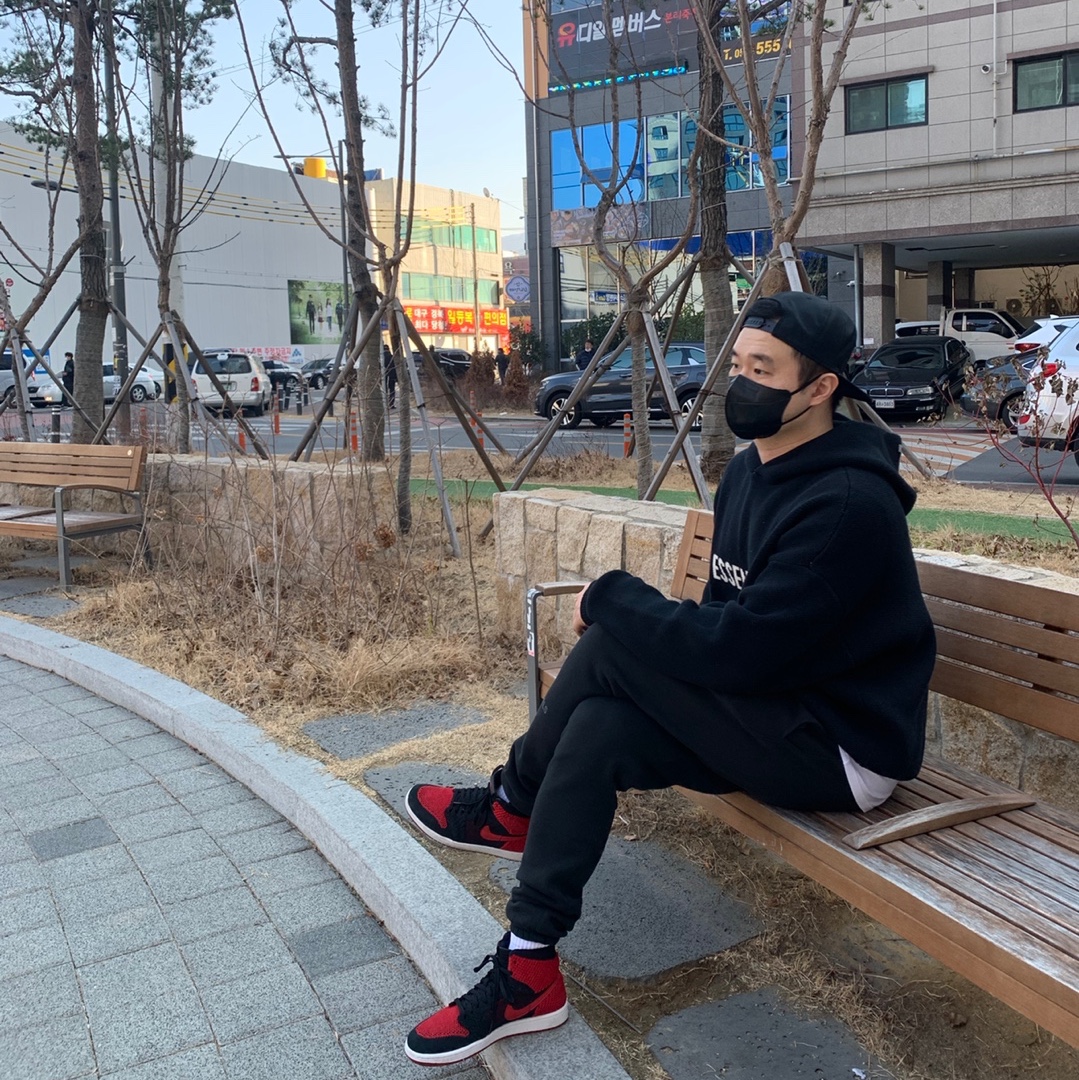 Essentials Knit Hoodie Black - 20FW, Essentials Sweatpants Dark Slate/Black 2020 착용 스타일