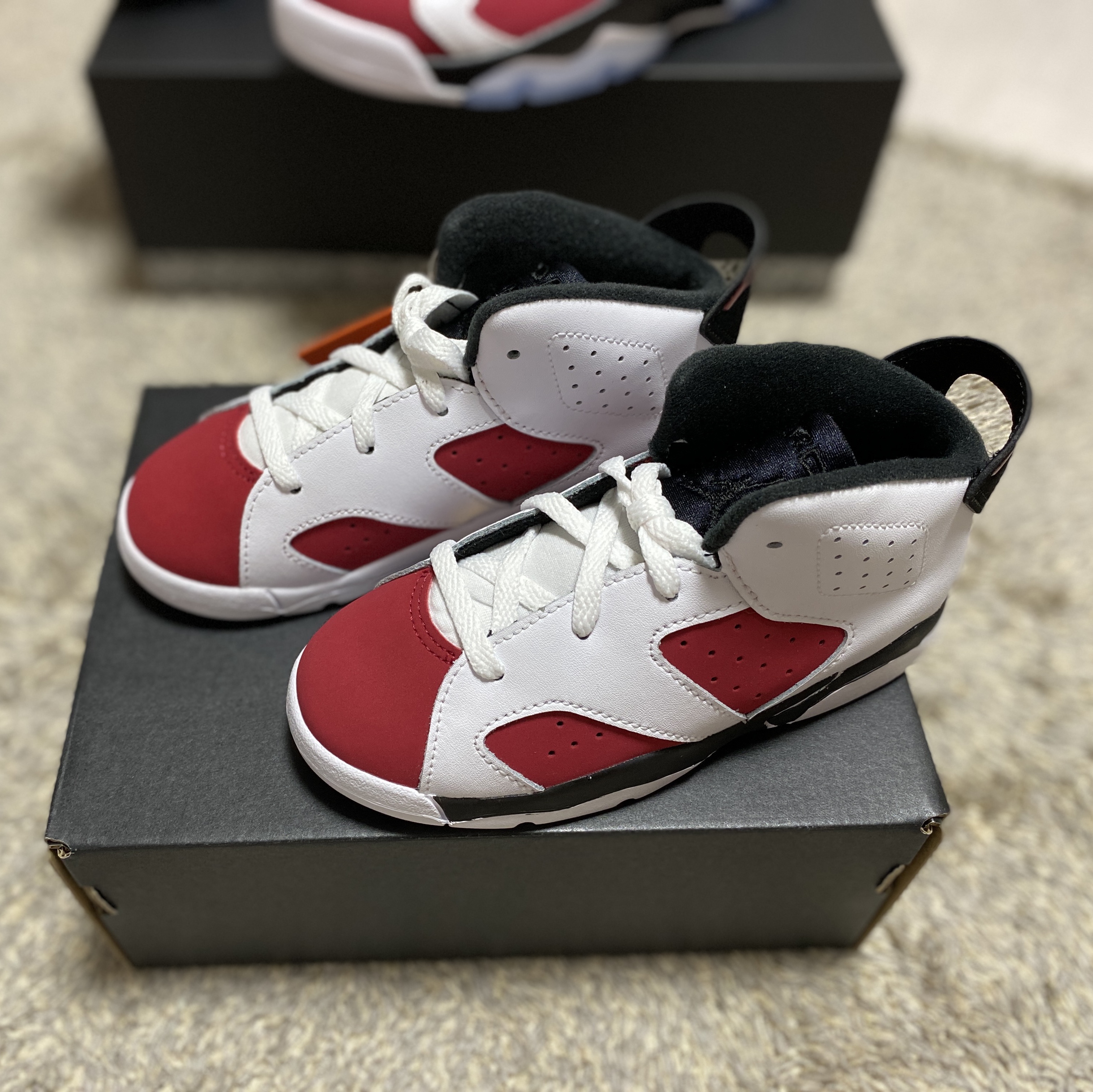 (TD) Jordan 6 Retro Carmine 2021 착용 스타일 - 3