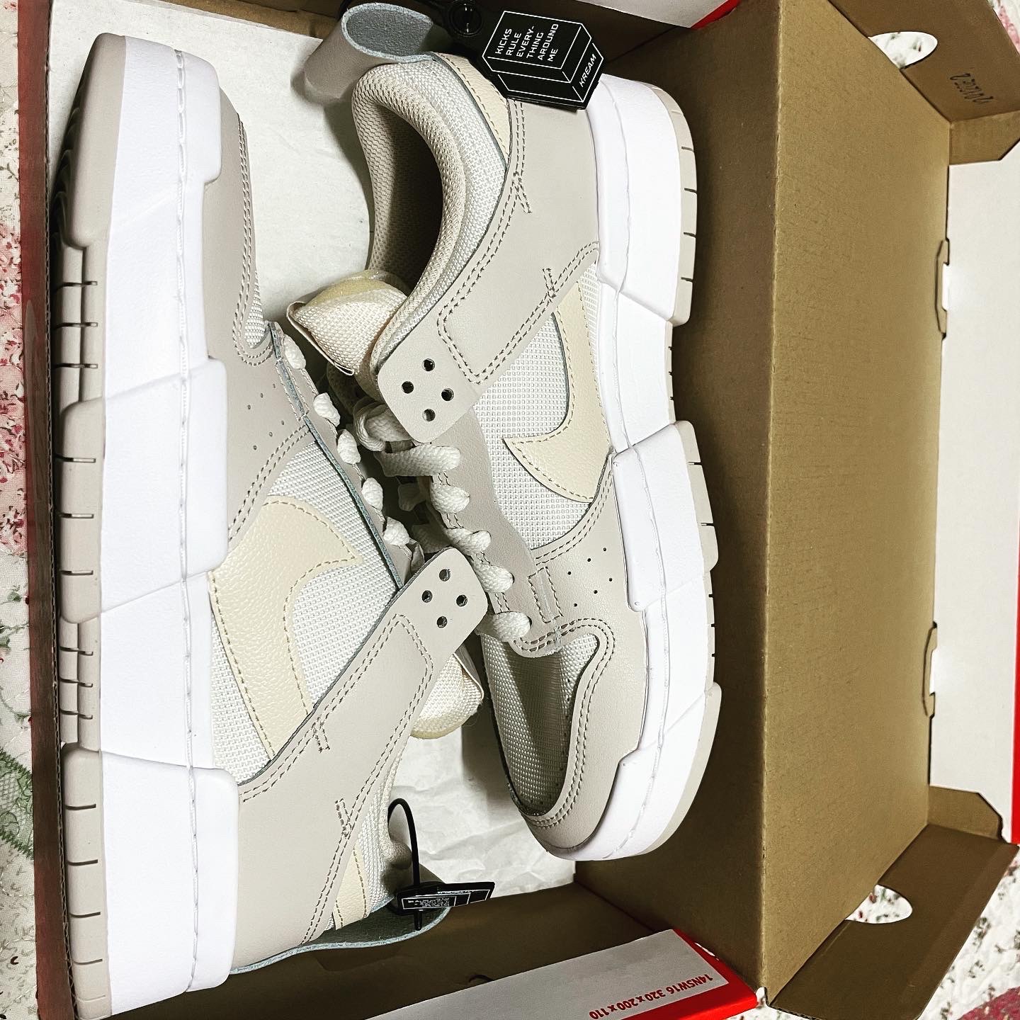 (W) Nike Dunk Low Disrupt Desert Sand 착용 스타일 - 4