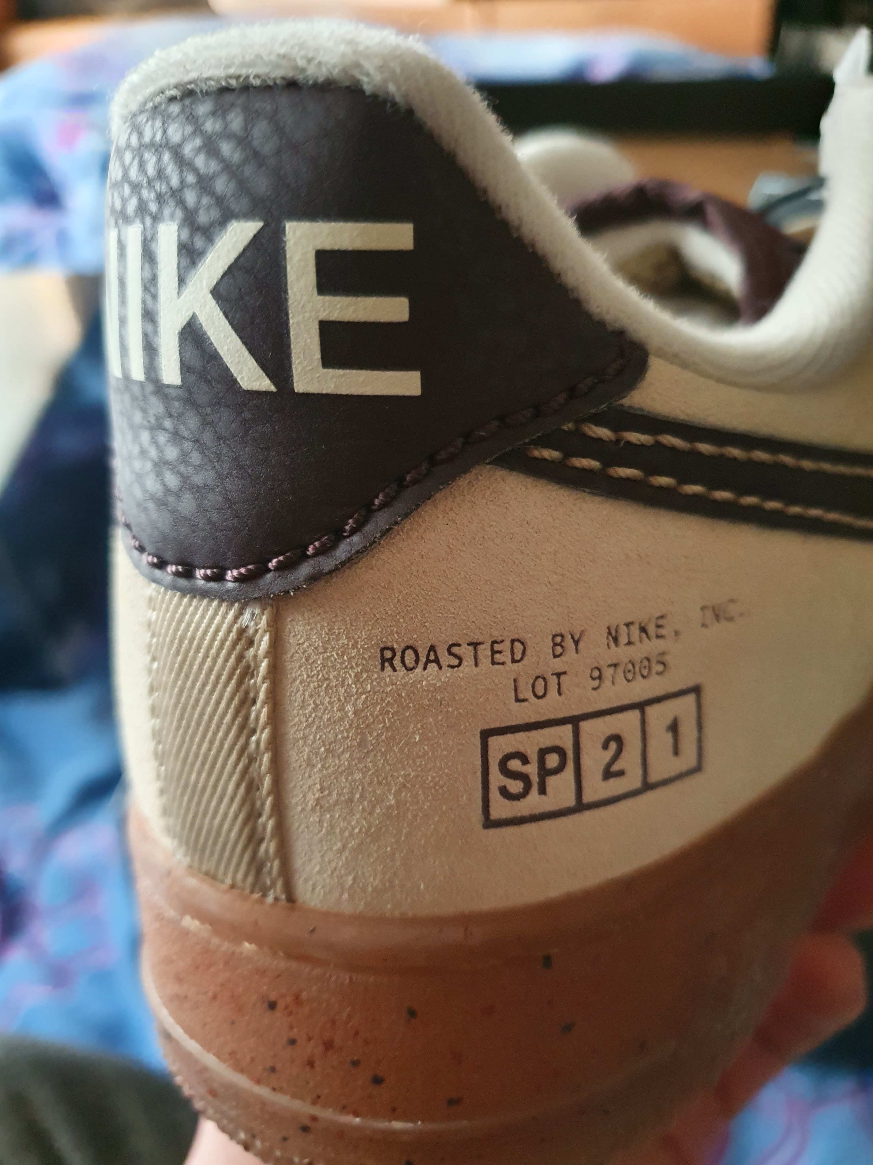Nike Air Force 1 '07 LV8 Coffee 착용 스타일 - 4