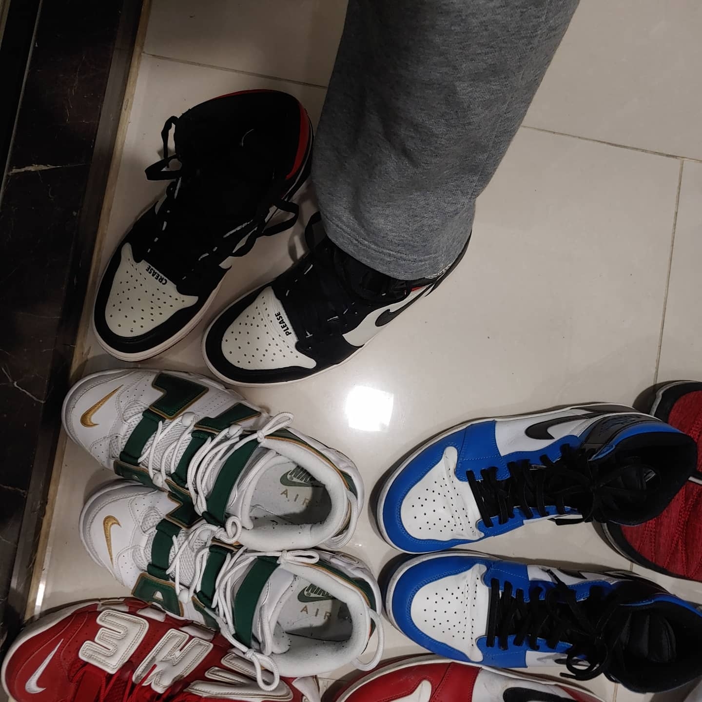 Jordan 1 Retro High Not for Resale Varsity Red, Nike Air More Uptempo Atlanta 착용 스타일