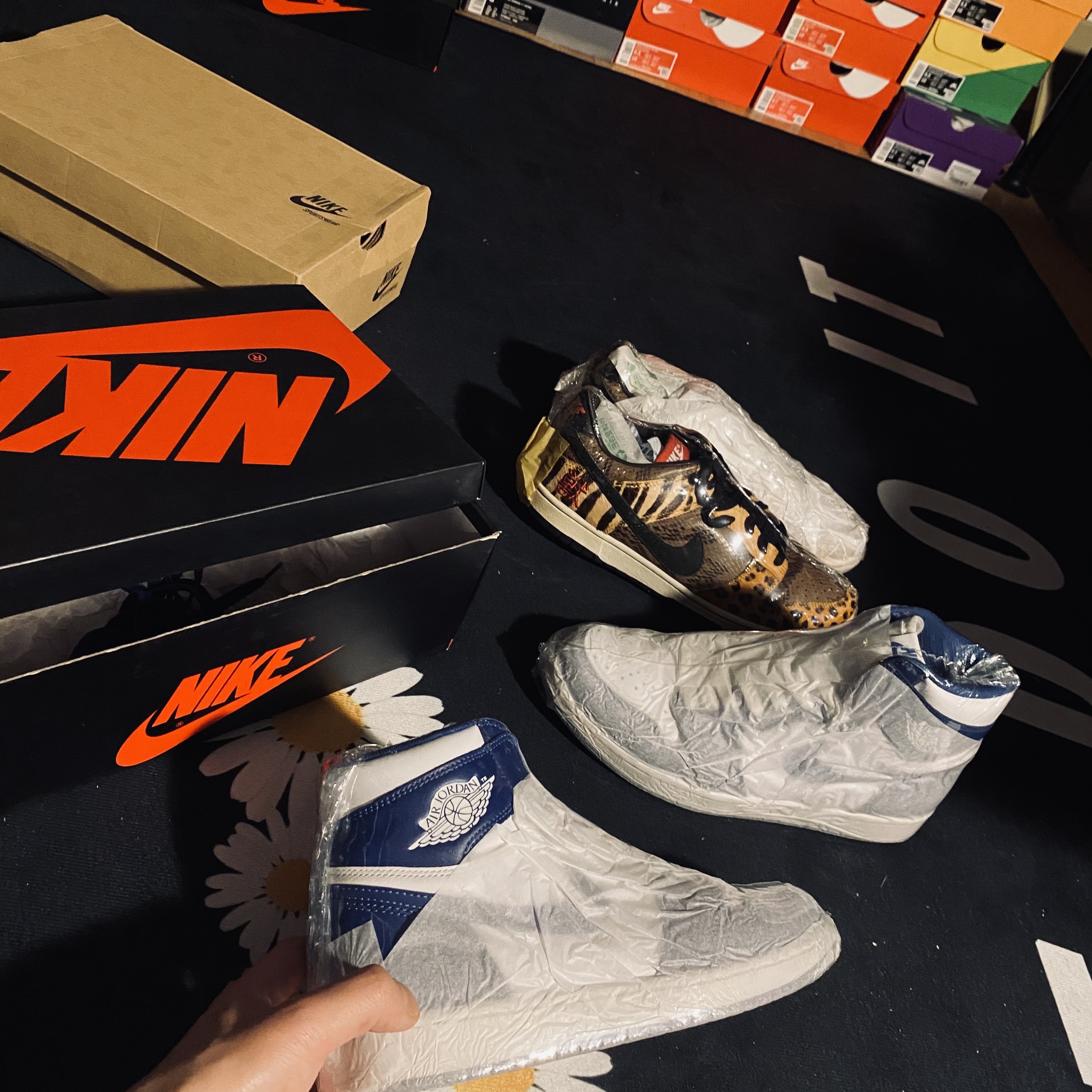 Jordan 1 Retro Storm Blue, Nike Dunk Low Beast Pack 착용 스타일