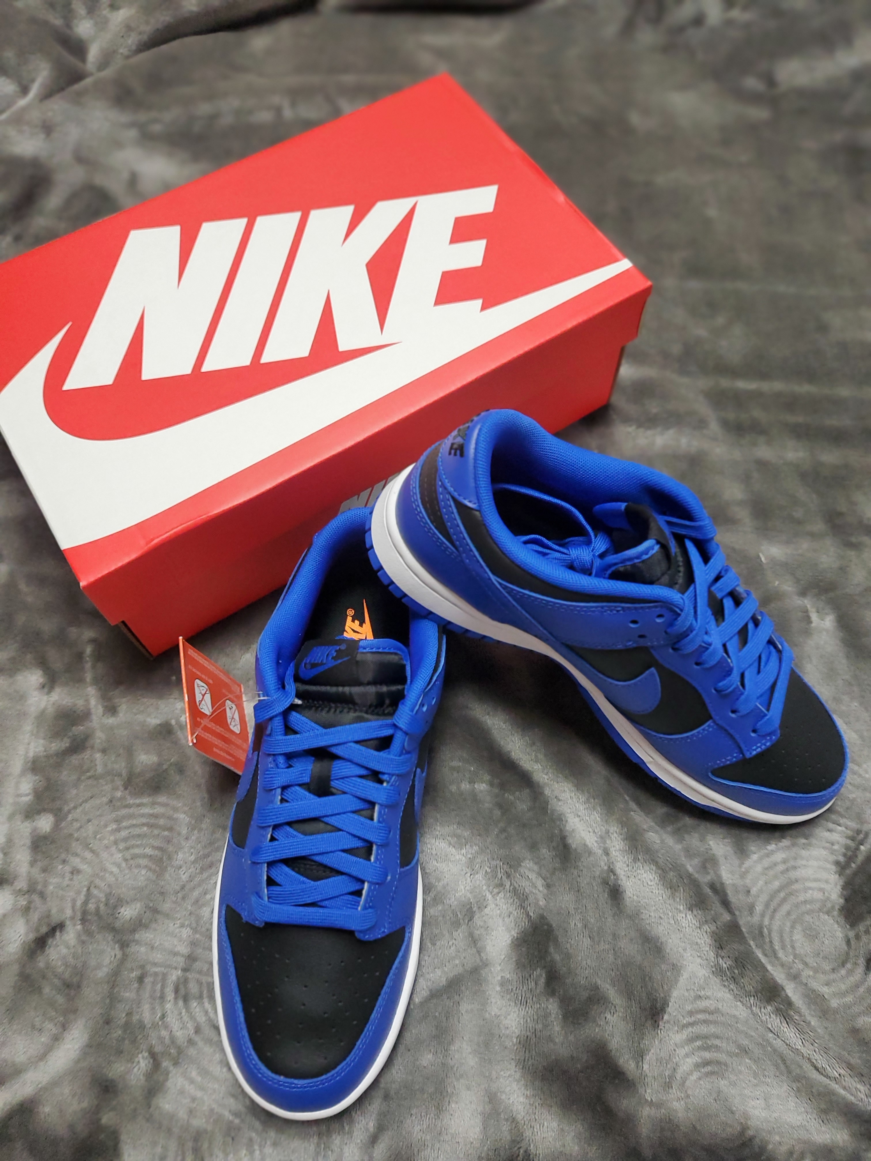Nike Dunk Low Retro Hyper Cobalt 착용 스타일 - 2