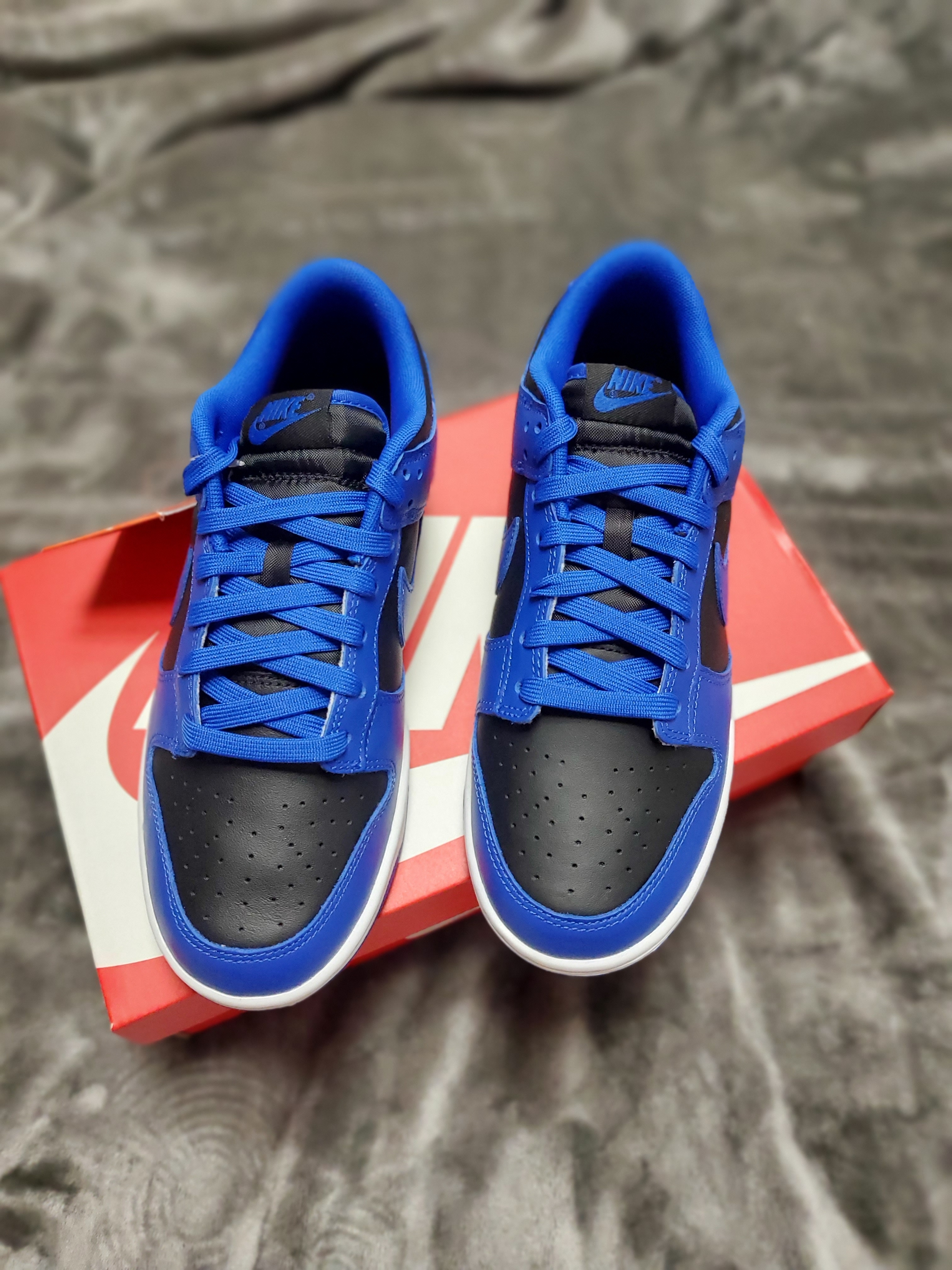 Nike Dunk Low Retro Hyper Cobalt 착용 스타일 - 1