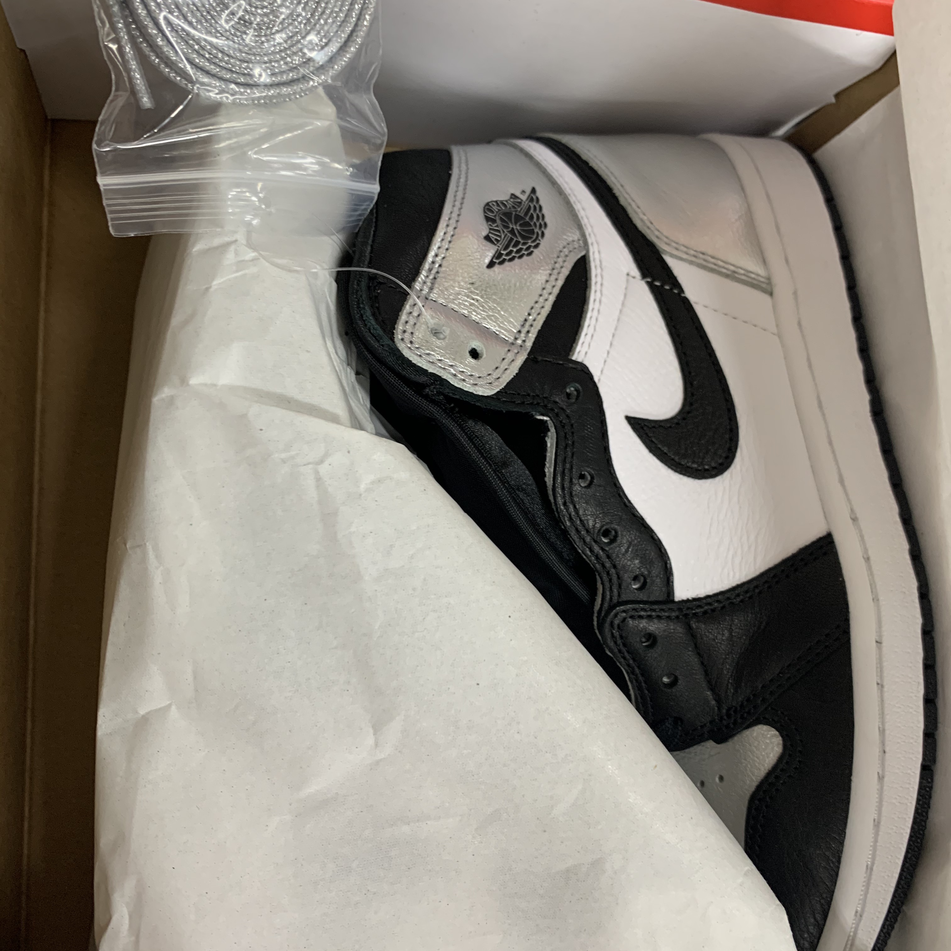 (W) Jordan 1 Retro High OG Silver Toe 착용 스타일