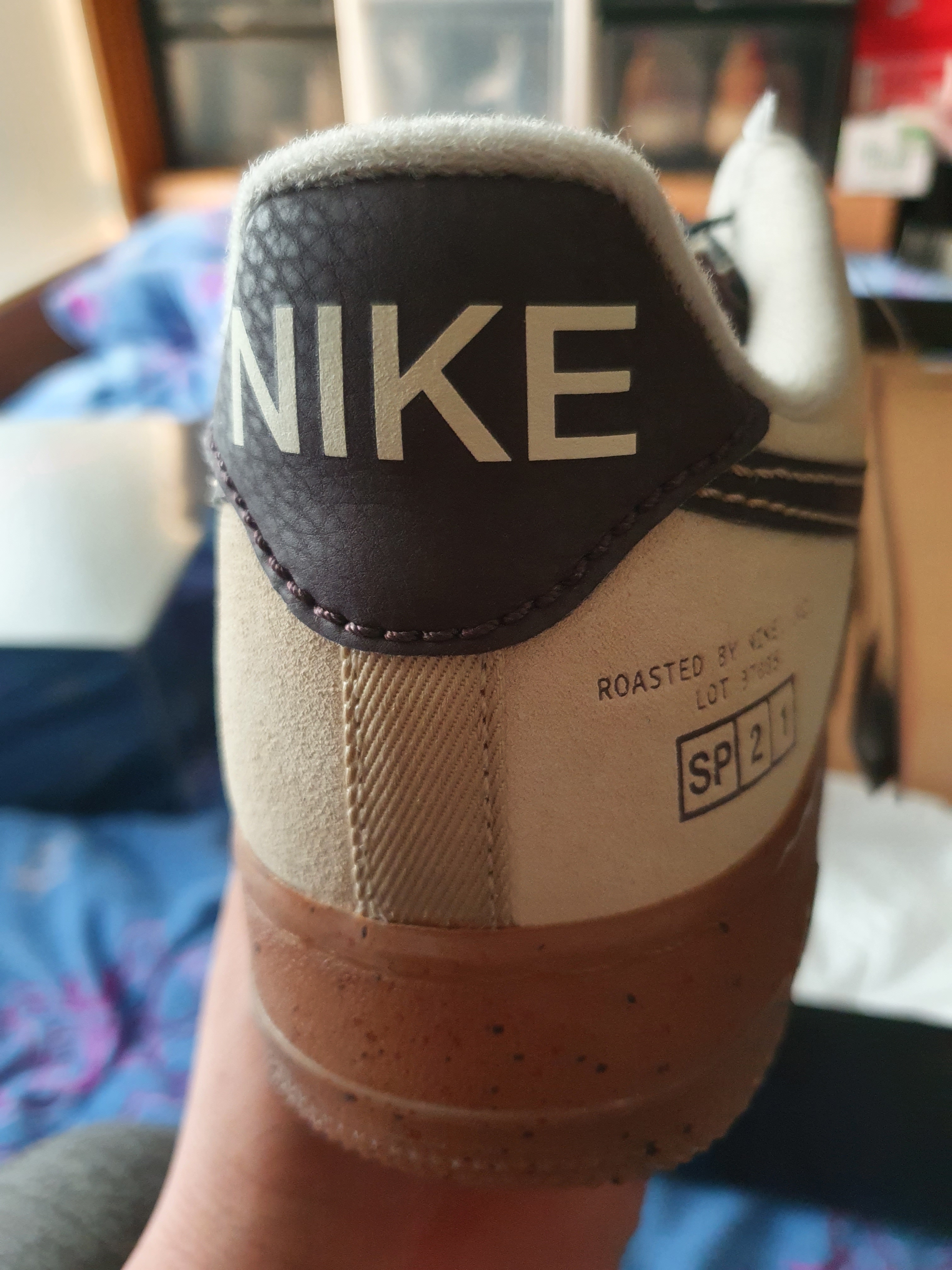 Nike Air Force 1 '07 LV8 Coffee 착용 스타일 - 5