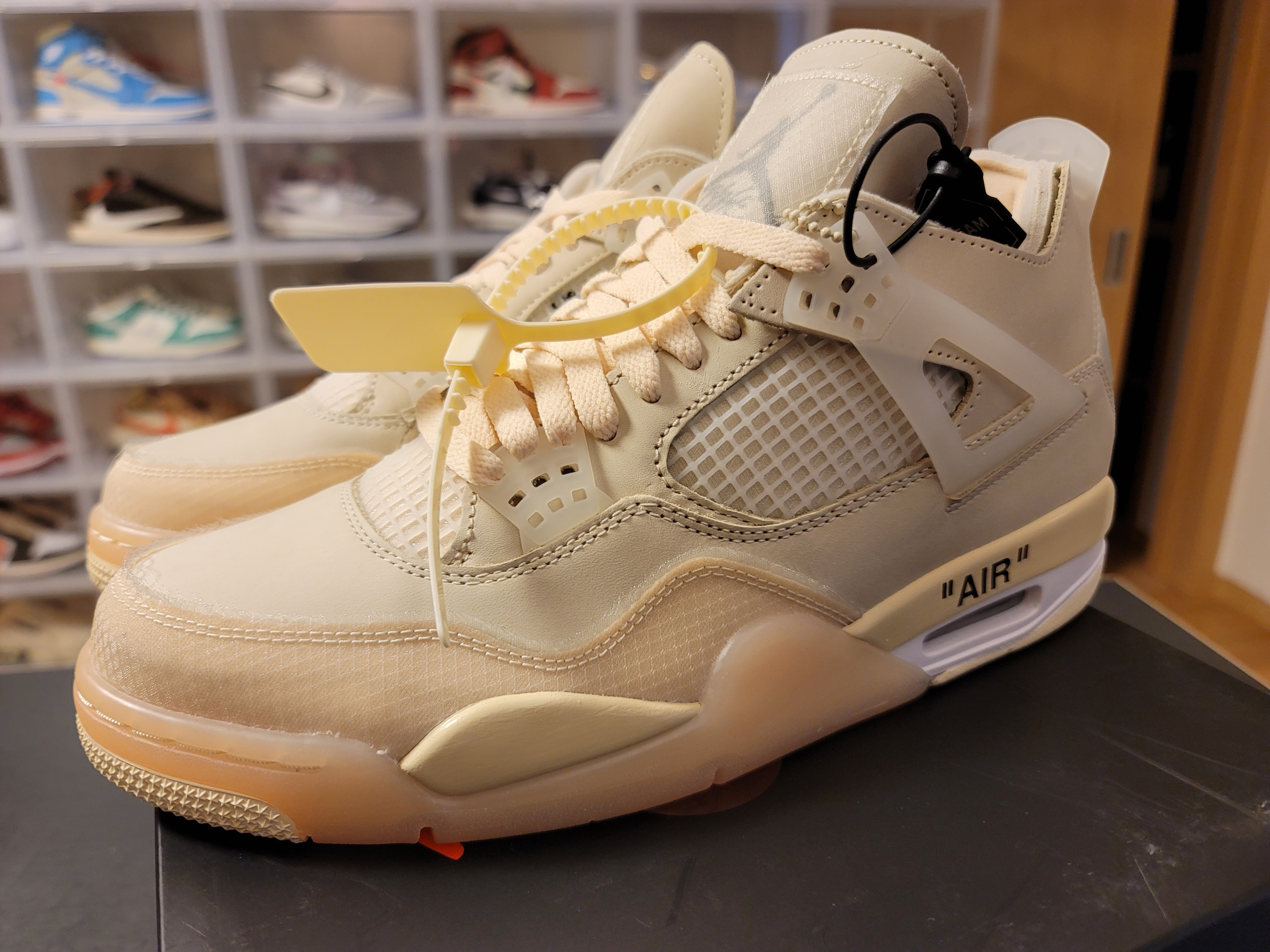 (W) Jordan 4 x Off-White Retro SP Sail 착용 스타일 - 2