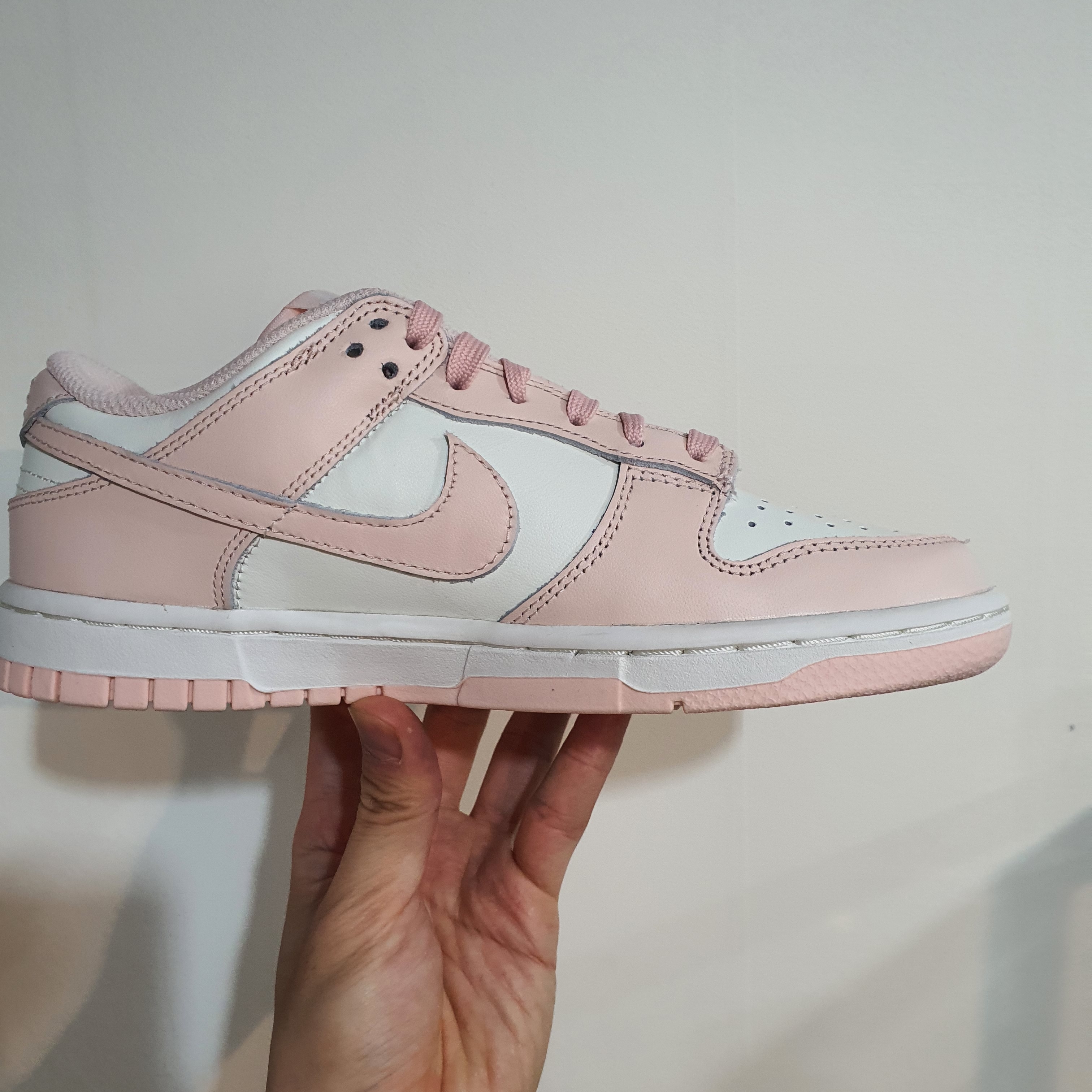 (W) Nike Dunk Low Orange Pearl 착용 스타일 - 3