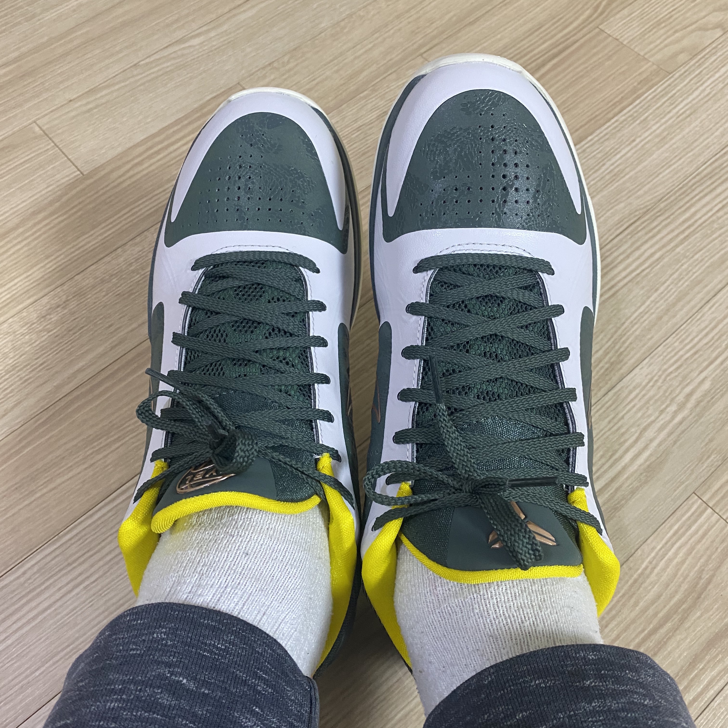Nike Kobe 5 Protro EYBL Forest Green 착용 스타일 - 2