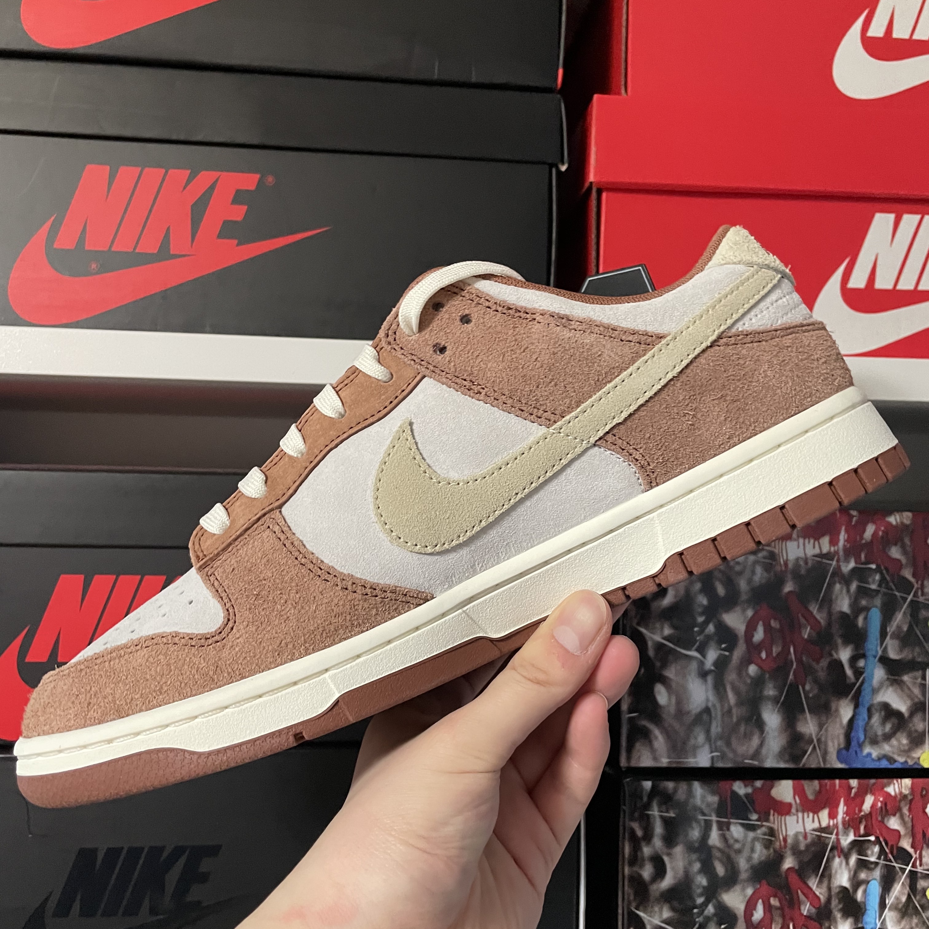 Nike Dunk Low Pro Premium Medium Curry 착용 스타일 - 1