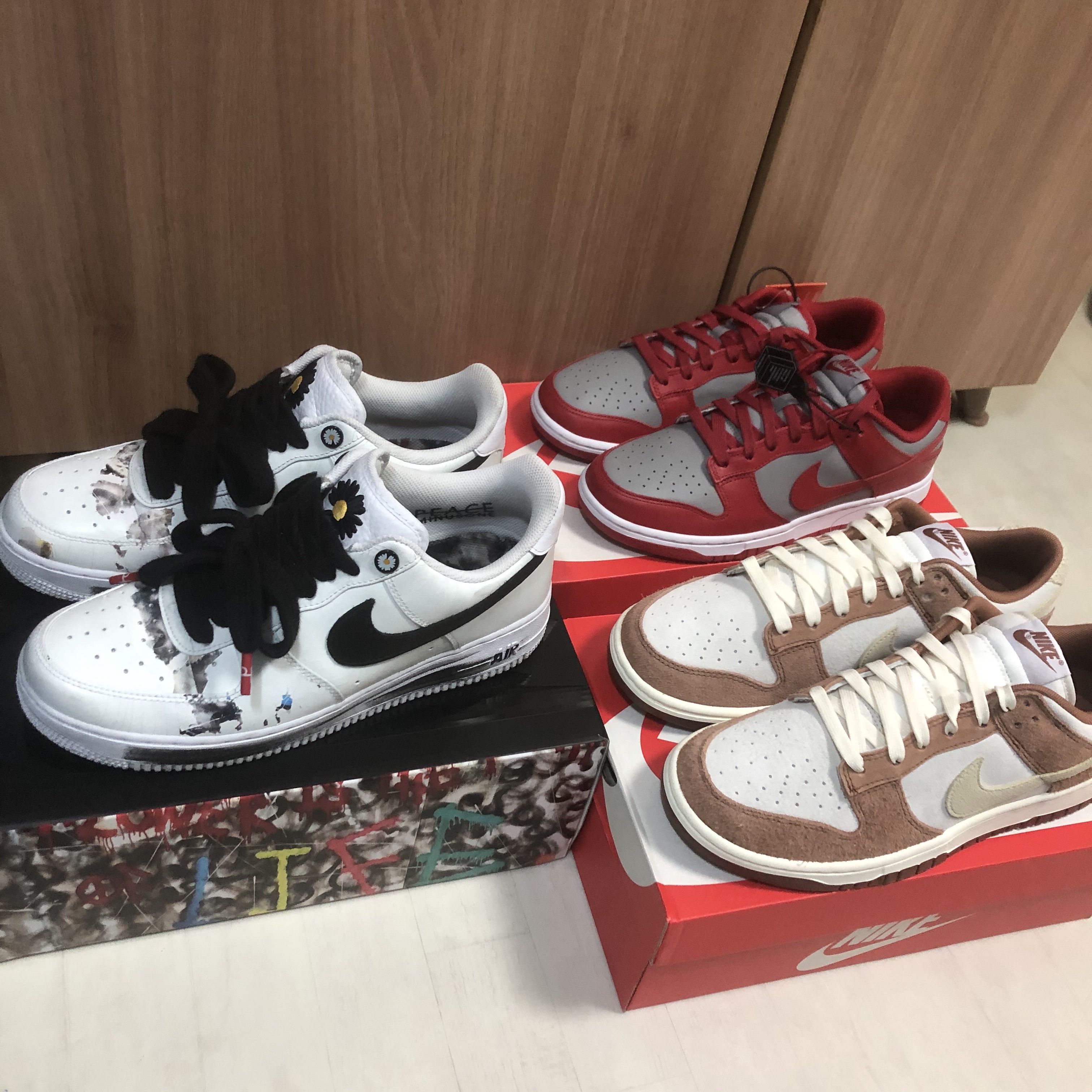 Nike x Peaceminusone Air Force 1 Low Para-Noise 2.0, Nike Dunk Low Retro Medium Grey 착용 스타일