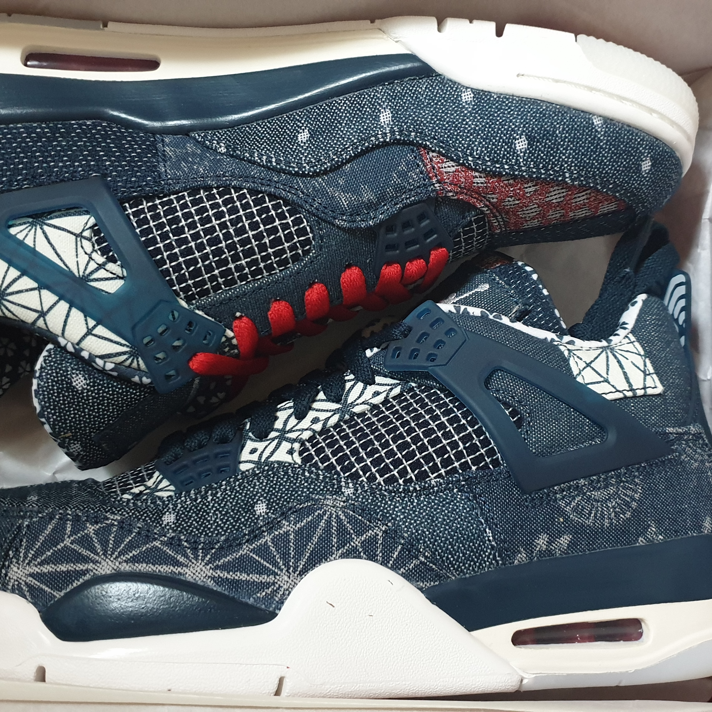 Jordan 4 Retro SE Deep Ocean, Jordan 1 Mid Bred Banned 2020 착용 스타일 - 3