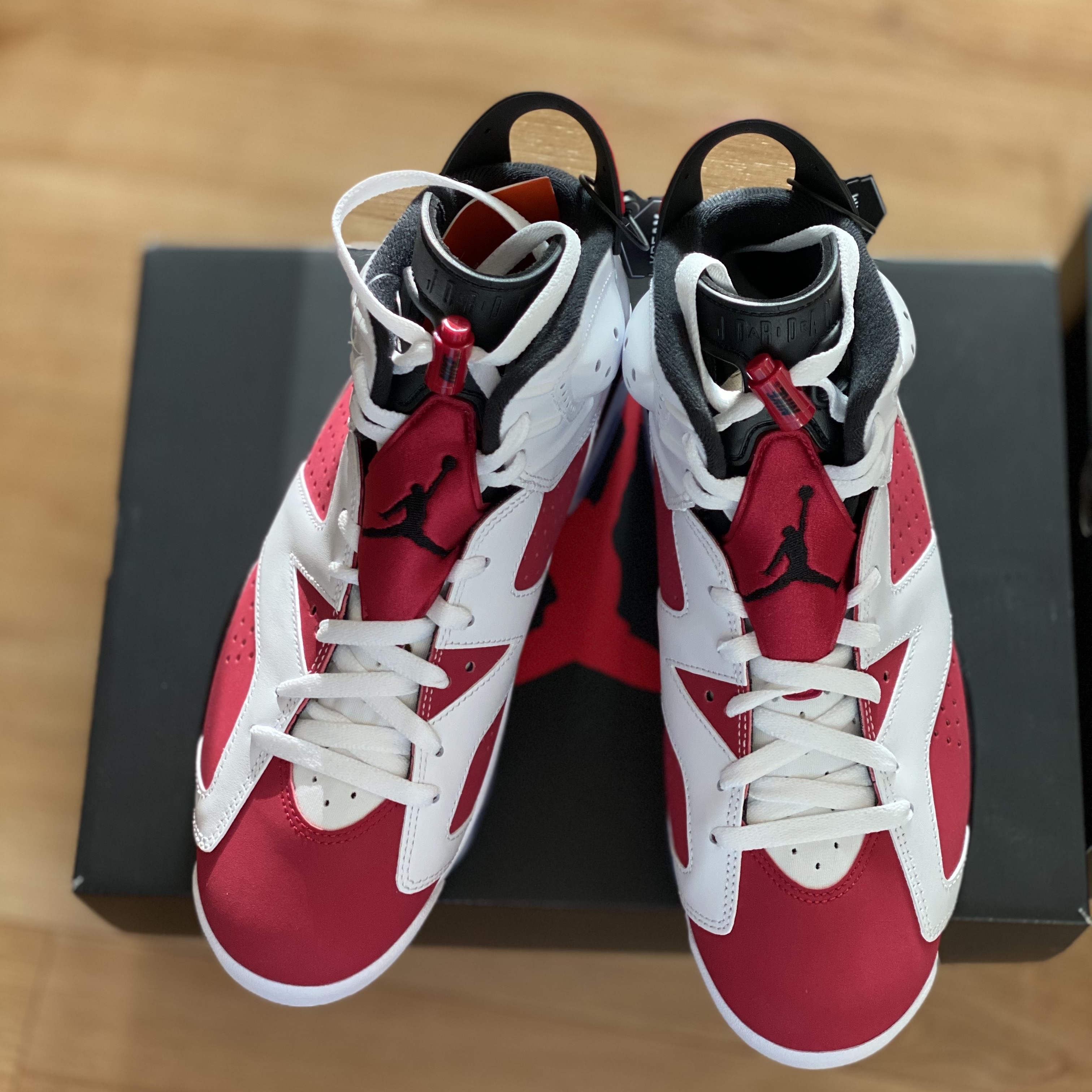 Jordan 6 Retro Carmine 2021 착용 스타일 - 2