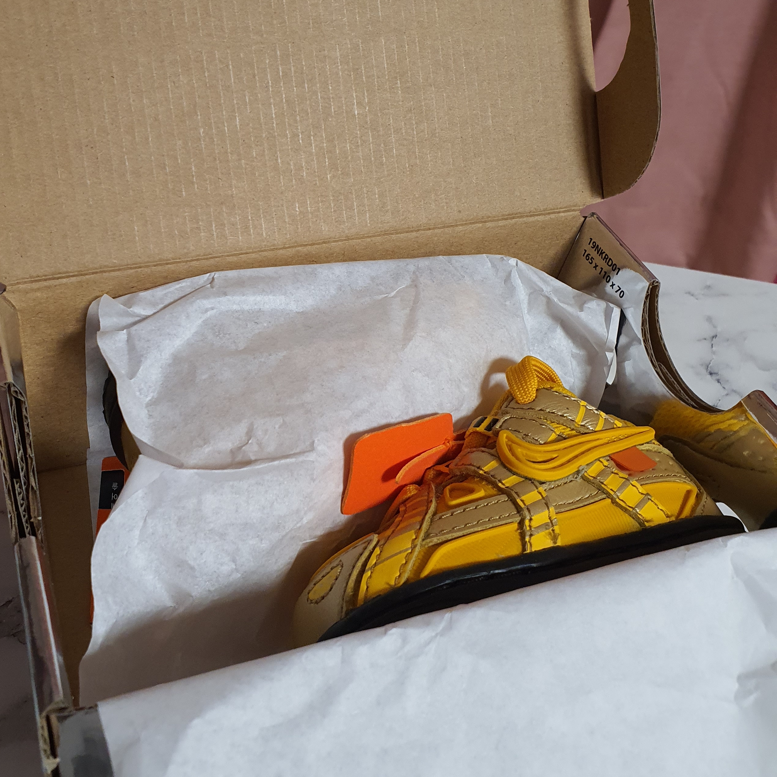 (TD) Nike x Off-White Air Rubber Dunk University Gold 착용 스타일 - 5