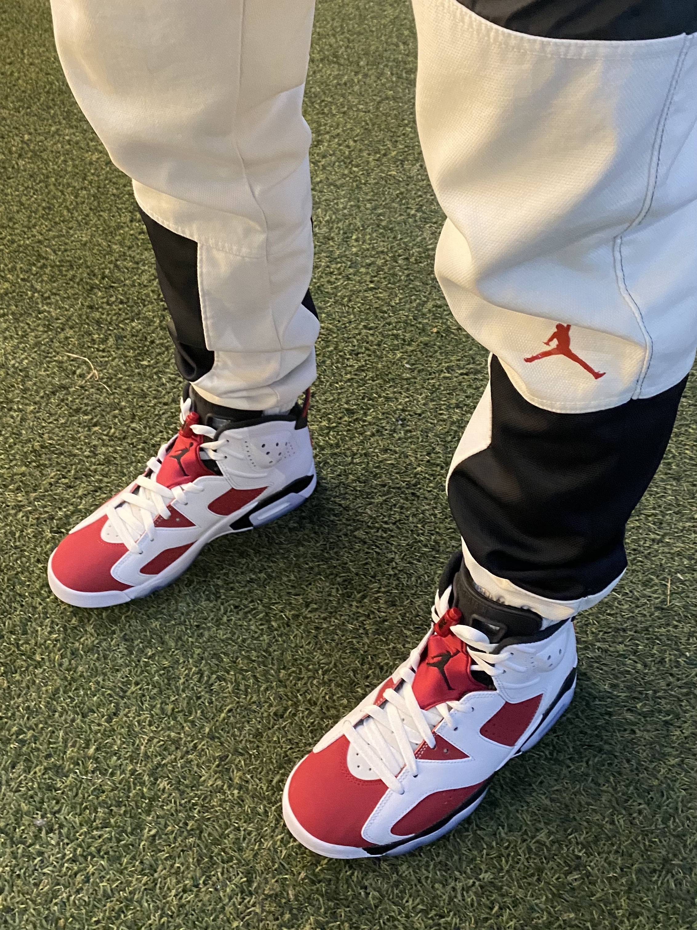 Jordan 6 Retro Carmine 2021 착용 스타일 - 1