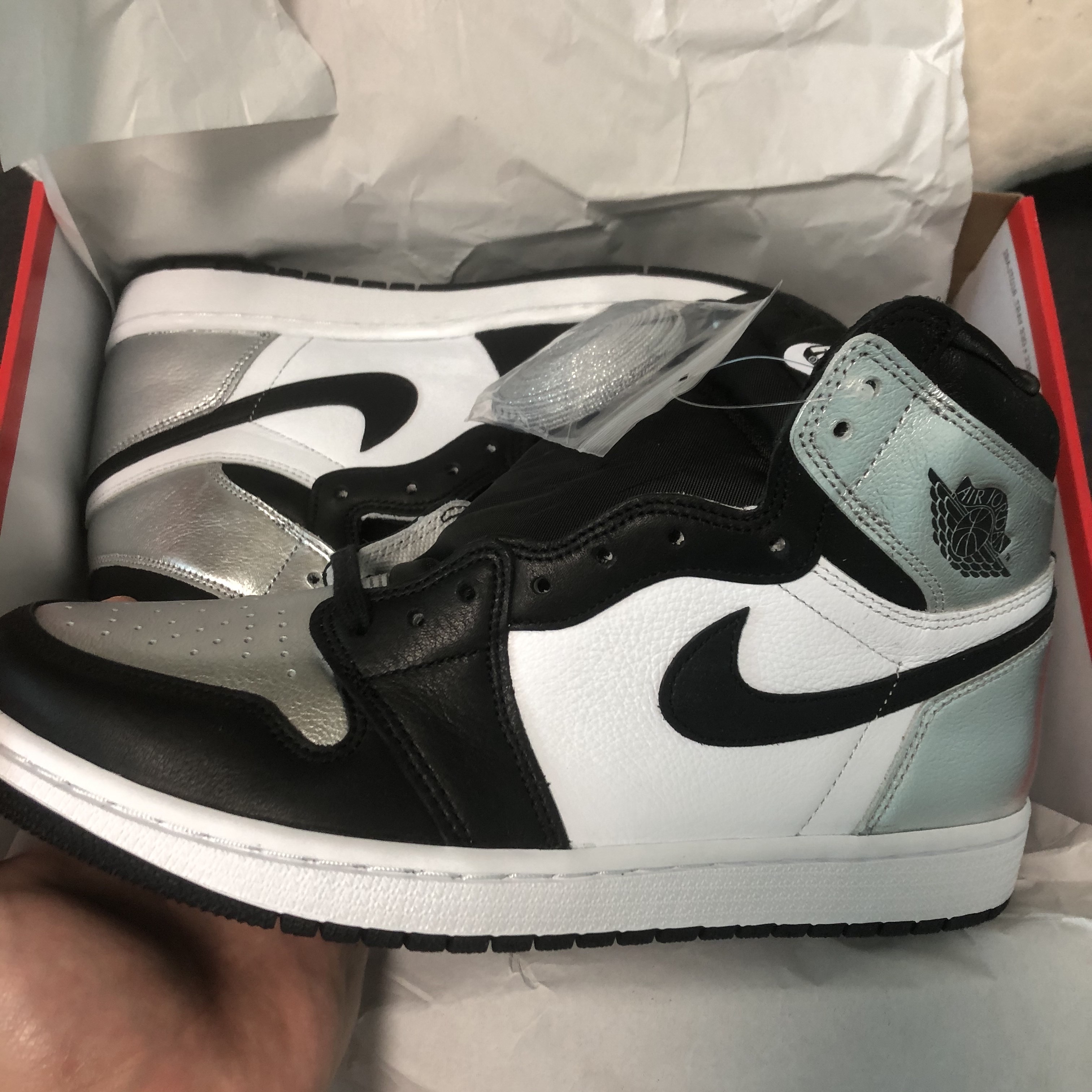 (W) Jordan 1 Retro High OG Silver Toe 착용 스타일