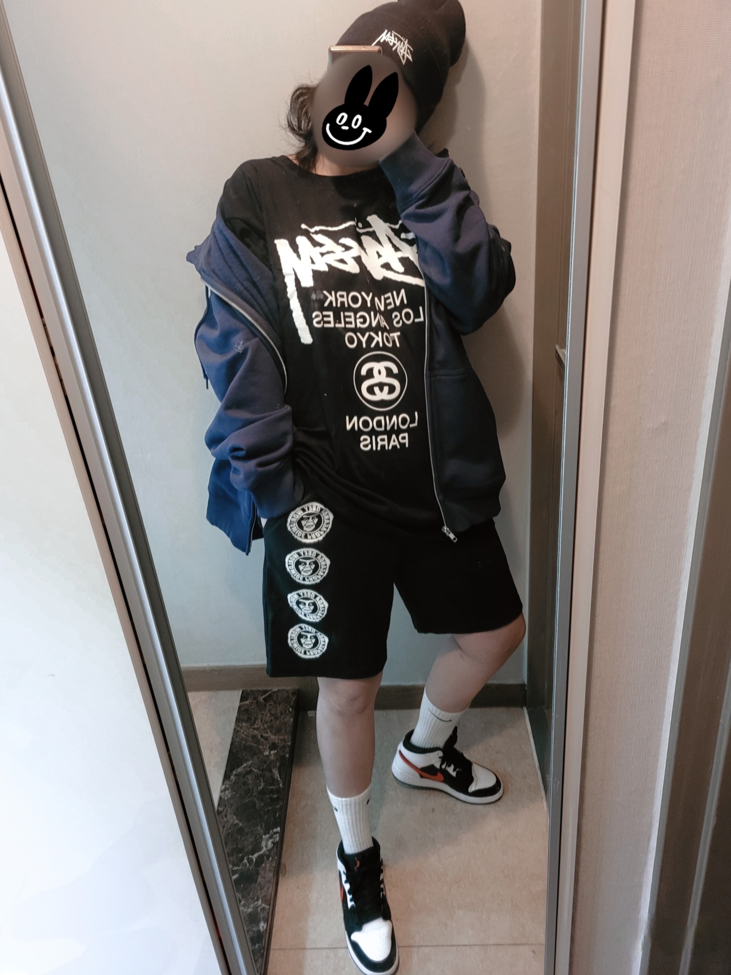 Jordan 1 Mid Black Chile Red, Nike x Stussy Cuff Beanie Black 착용 스타일