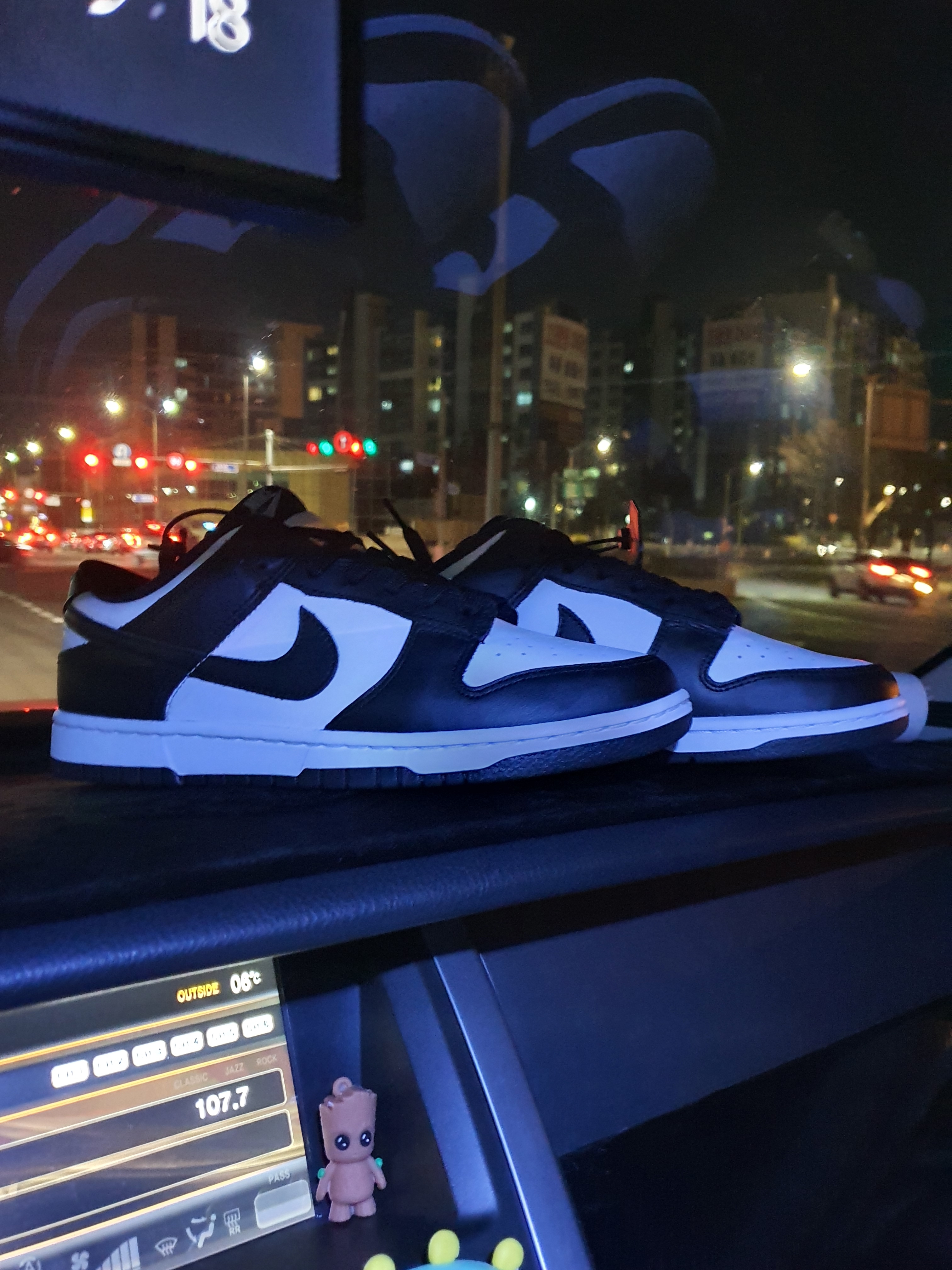 Nike Dunk Low Retro Black 착용 스타일 - 2