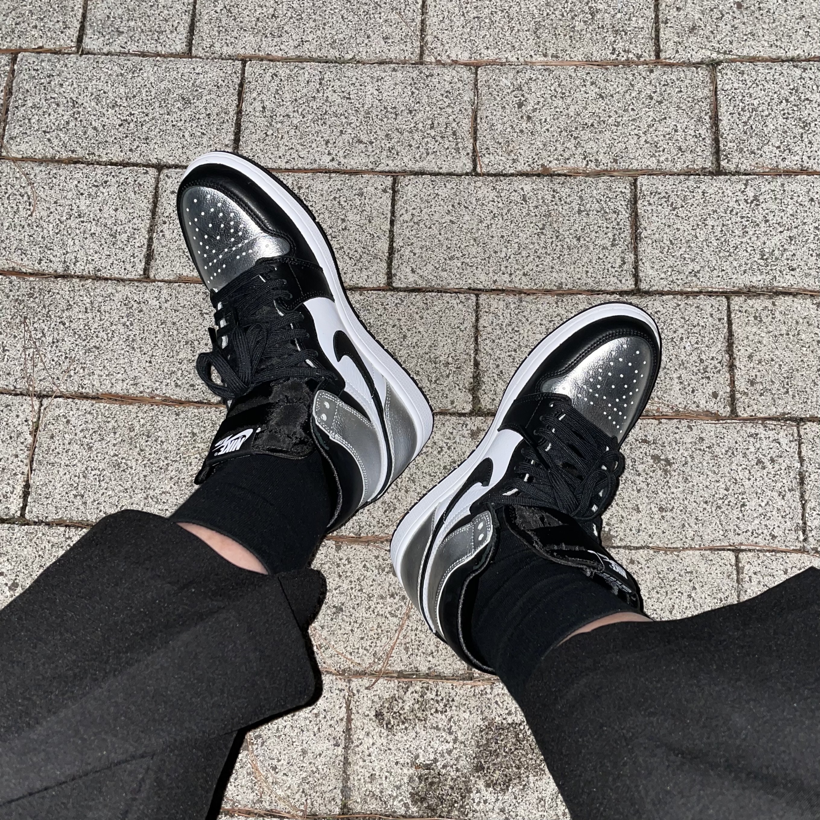 (W) Jordan 1 Retro High OG Silver Toe 착용 스타일