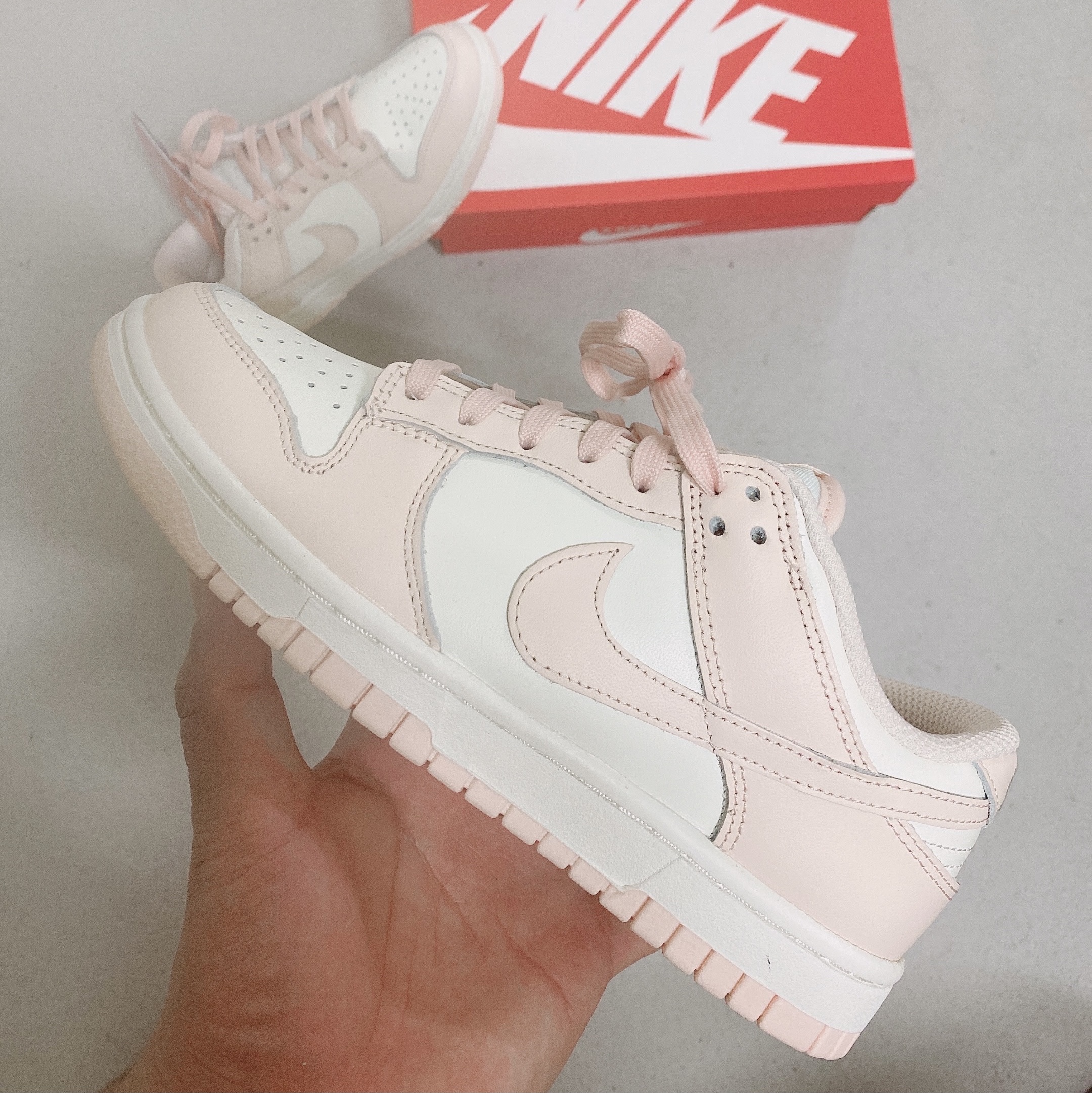 (W) Nike Dunk Low Orange Pearl 착용 스타일 - 1